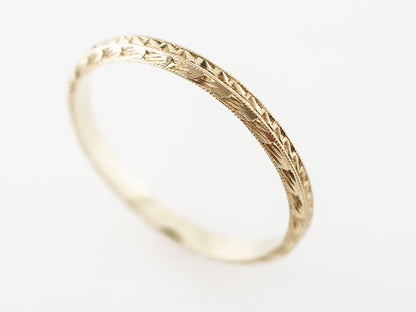 Vintage Art Deco Engraved Wedding Band in 14k Yellow Gold