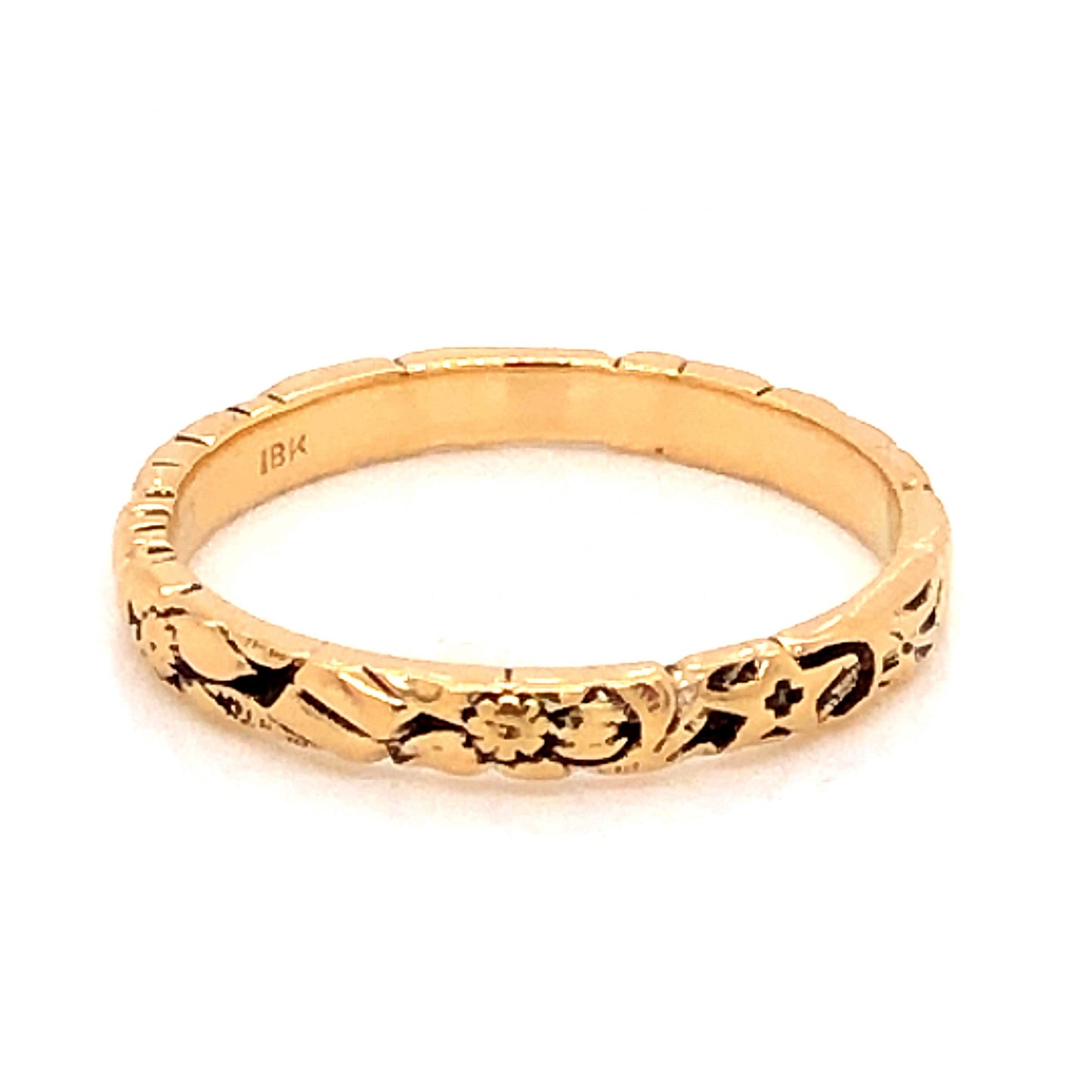 2.63mm Art Deco Engraved Wedding Band in 18k Yellow Gold