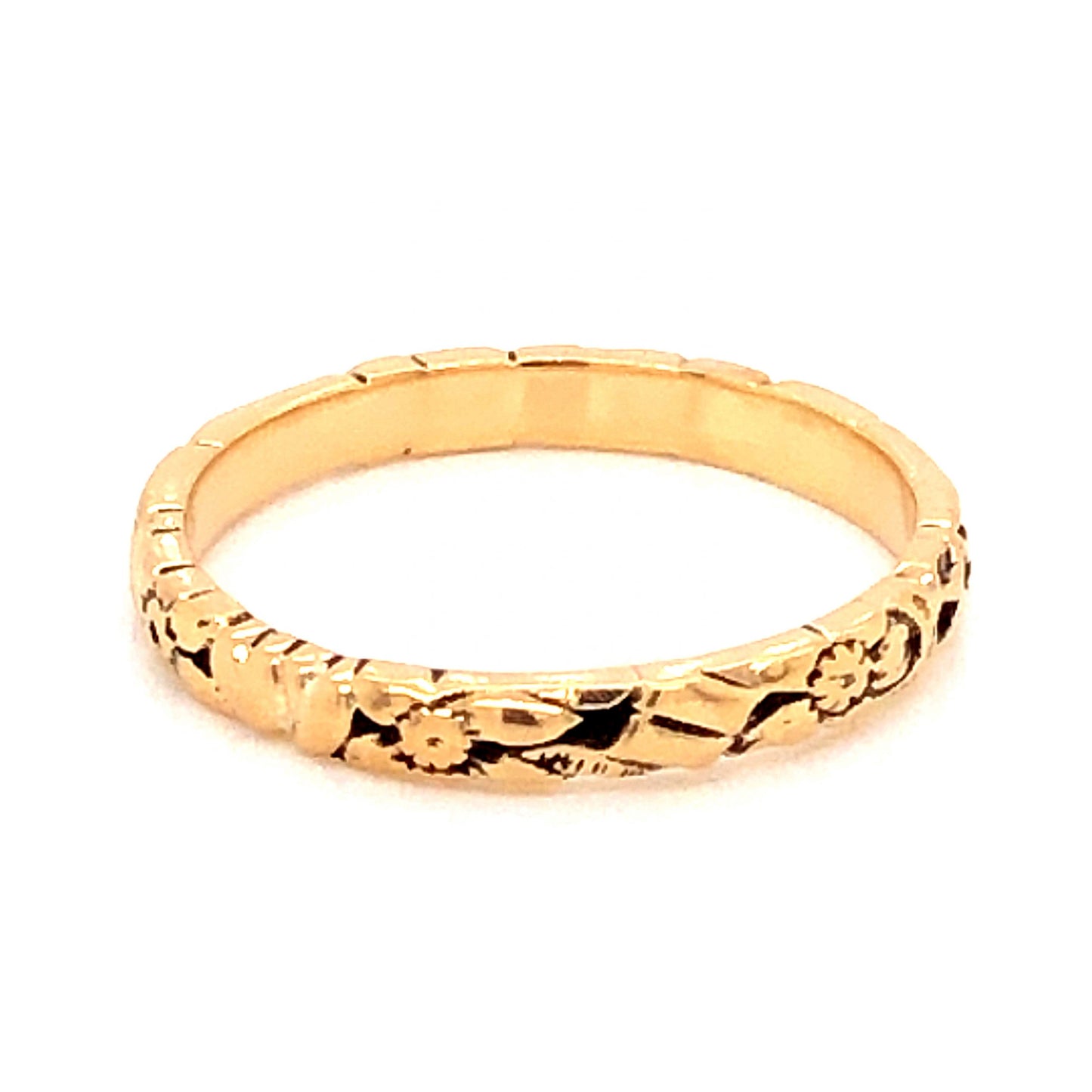 2.63mm Art Deco Engraved Wedding Band in 18k Yellow Gold