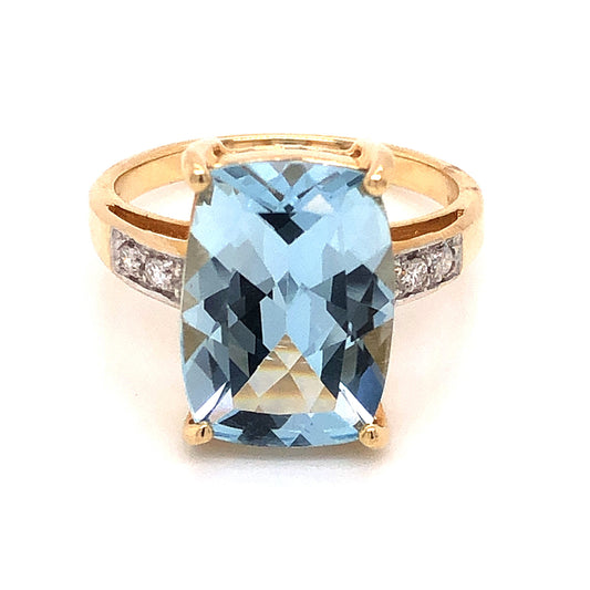 4.70 Aquamarine & Diamond Cocktail Ring in 14K Yellow Gold