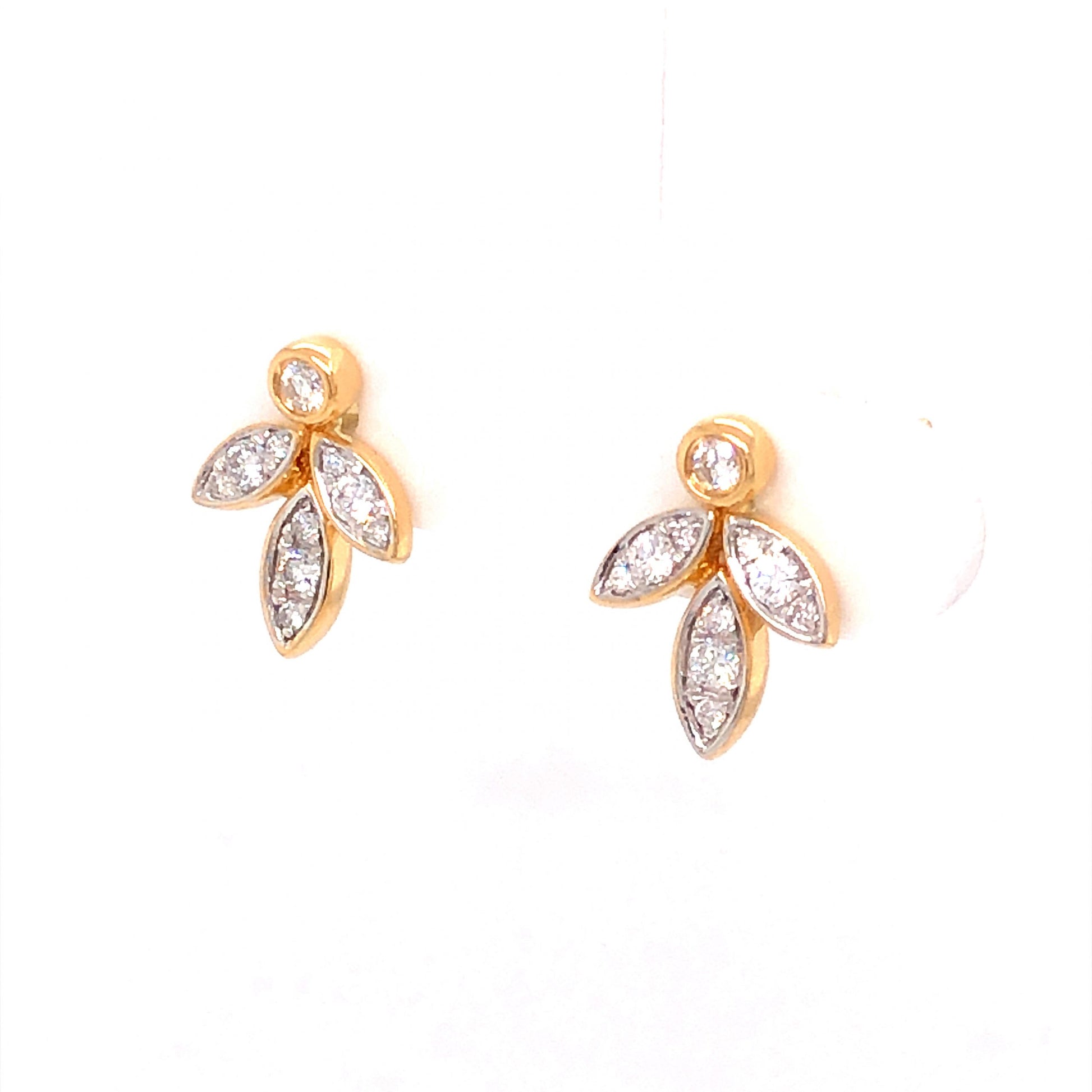 .27 Diamond Cluster Stud Earrings in 18k Yellow Gold