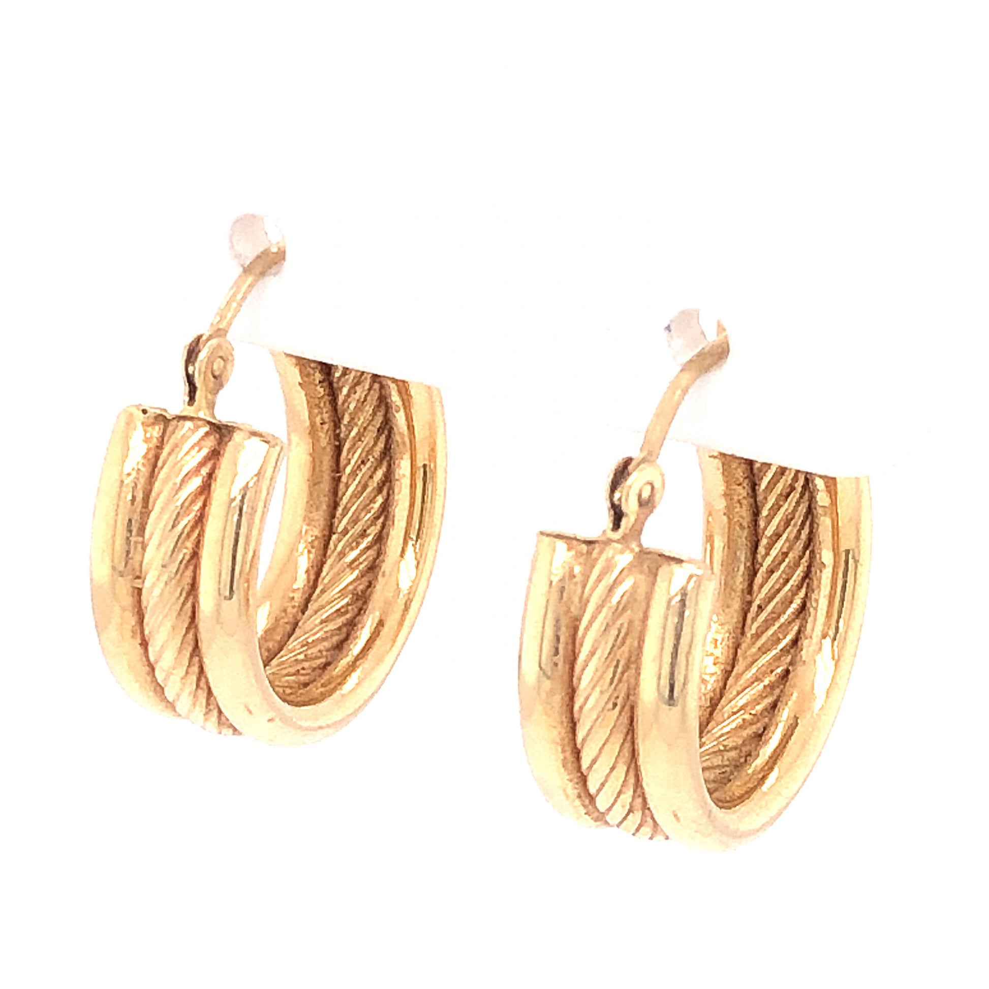 Small Textured Hoop Earrings in 14k Yellow GoldComposition: Platinum Total Gram Weight: 2.5 g Inscription: 14k MB
      