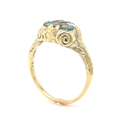 Late Art Deco Aquamarine Ring in 14k Yellow Gold