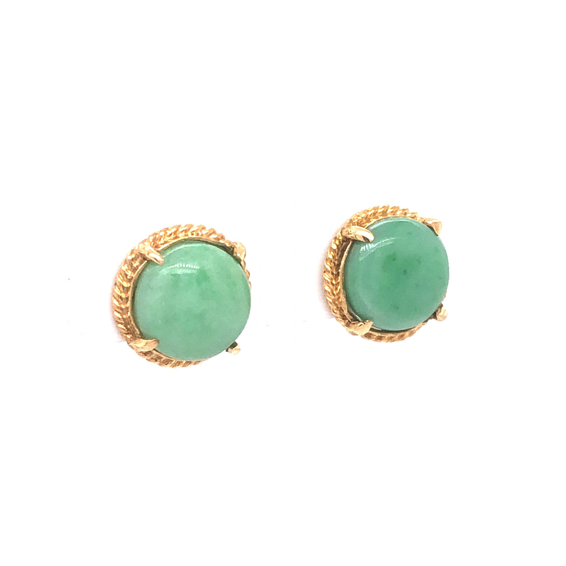 Mid-Century Round Jade Stud Earrings in 18k Yellow GoldComposition: Platinum Total Gram Weight: 2.9 g Inscription: 750 18k
      