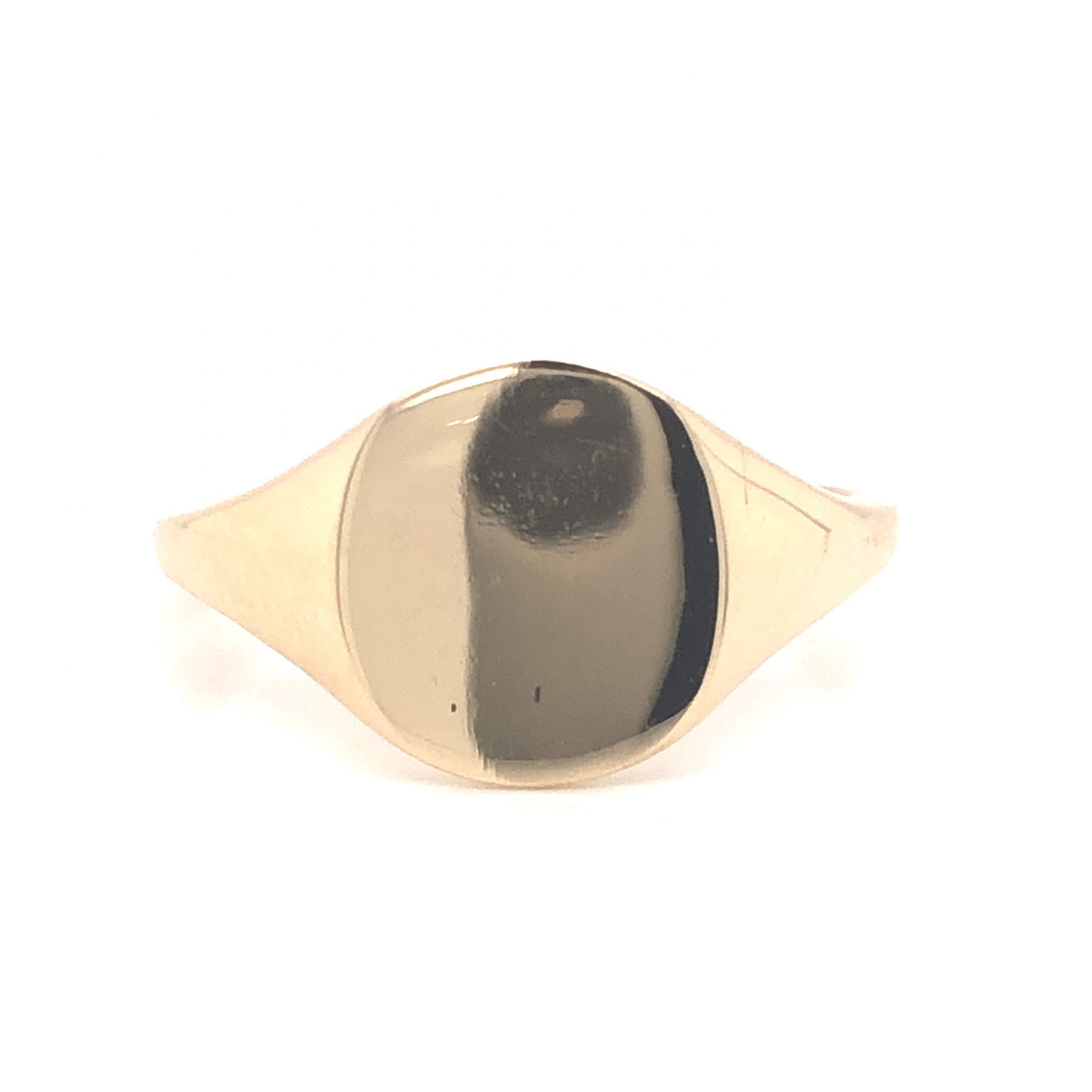 Modern Oval Signet Ring in 14k Yellow GoldComposition: Platinum Ring Size: 7 Total Gram Weight: 4.2 g Inscription: 14k
      