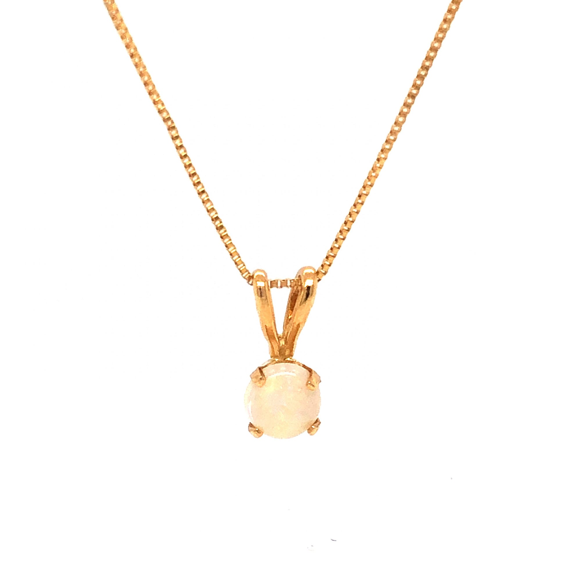 Opal Pendant Necklace in 14k Yellow GoldComposition: 14 Karat Yellow GoldTotal Gram Weight: 6.43 gInscription: 14KT ITALY