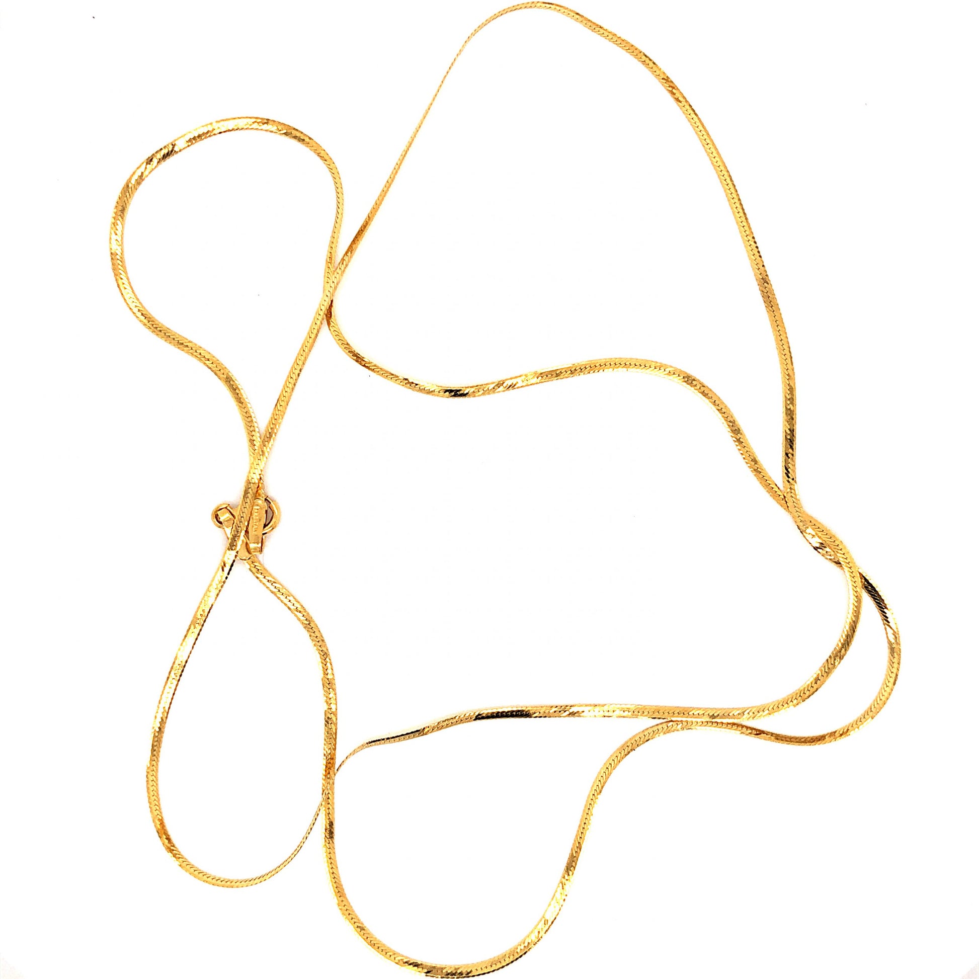 24 Inch Herringbone Necklace in 14k Yellow GoldComposition: 14 Karat Yellow Gold Total Gram Weight: 2.5 g Inscription: 14K ITALY SAK
      
