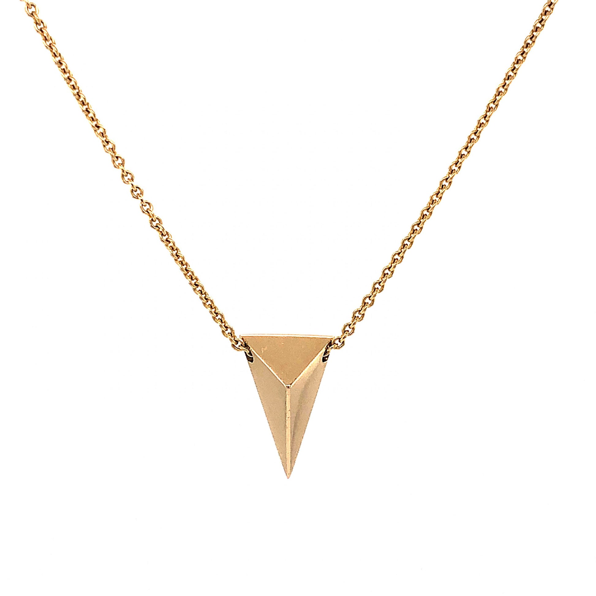 18 Inch Triangular Pendant Necklace in 14k Yellow GoldComposition: 14 Karat Yellow Gold Total Gram Weight: 4.0 g Inscription: 14k
      