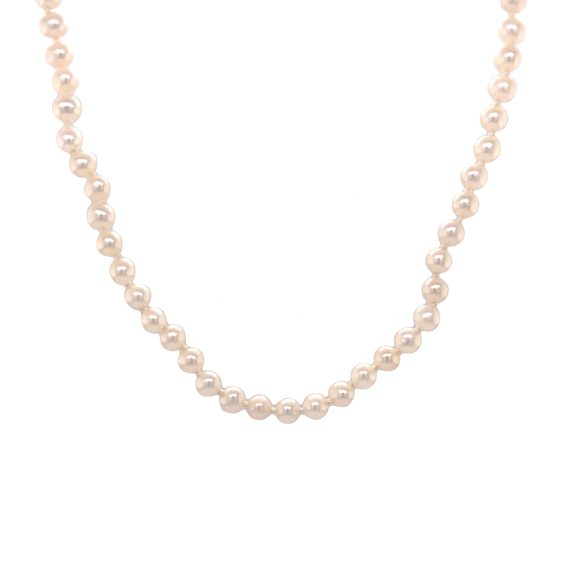 16 Inch Pearl Necklace w/ 14k White Gold ClaspComposition: 14 Karat White Gold Total Gram Weight: 6.3 g Inscription: 585
      