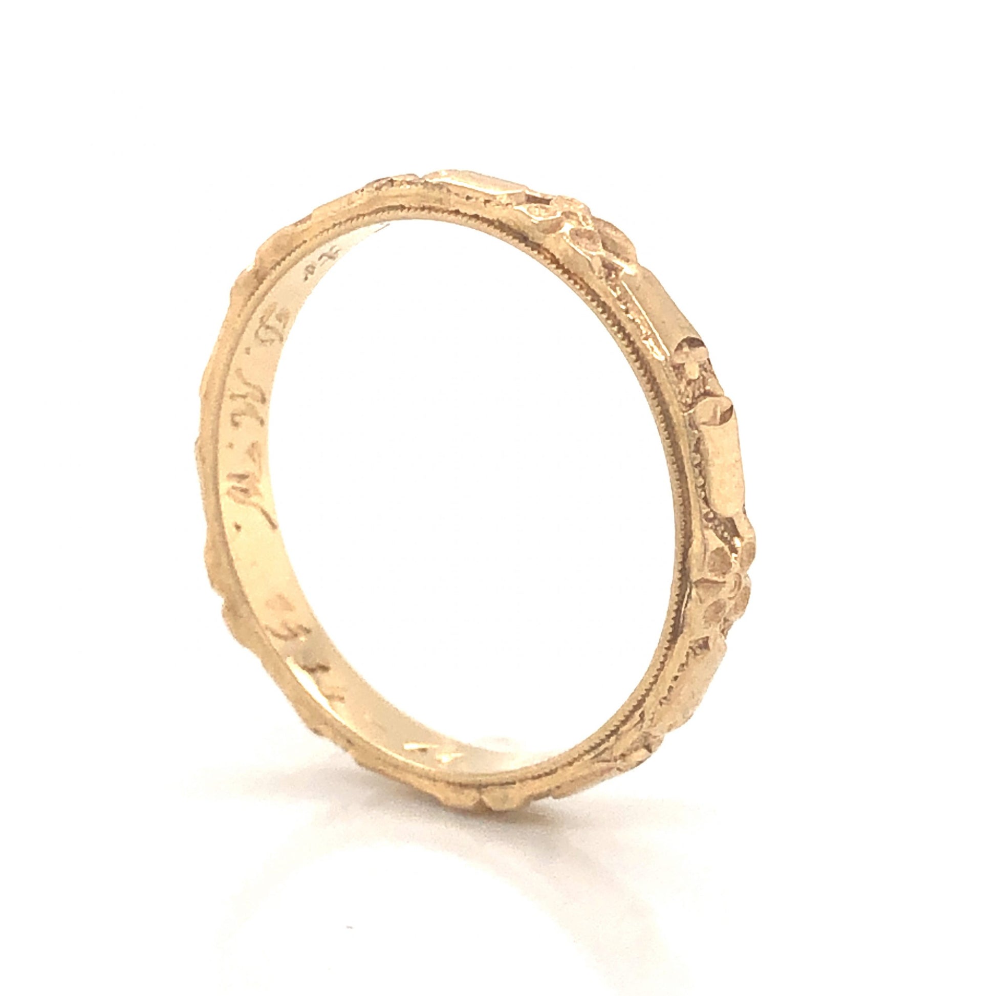 Men's Orange Blossom Engraved Wedding Band in 14k Yellow Gold