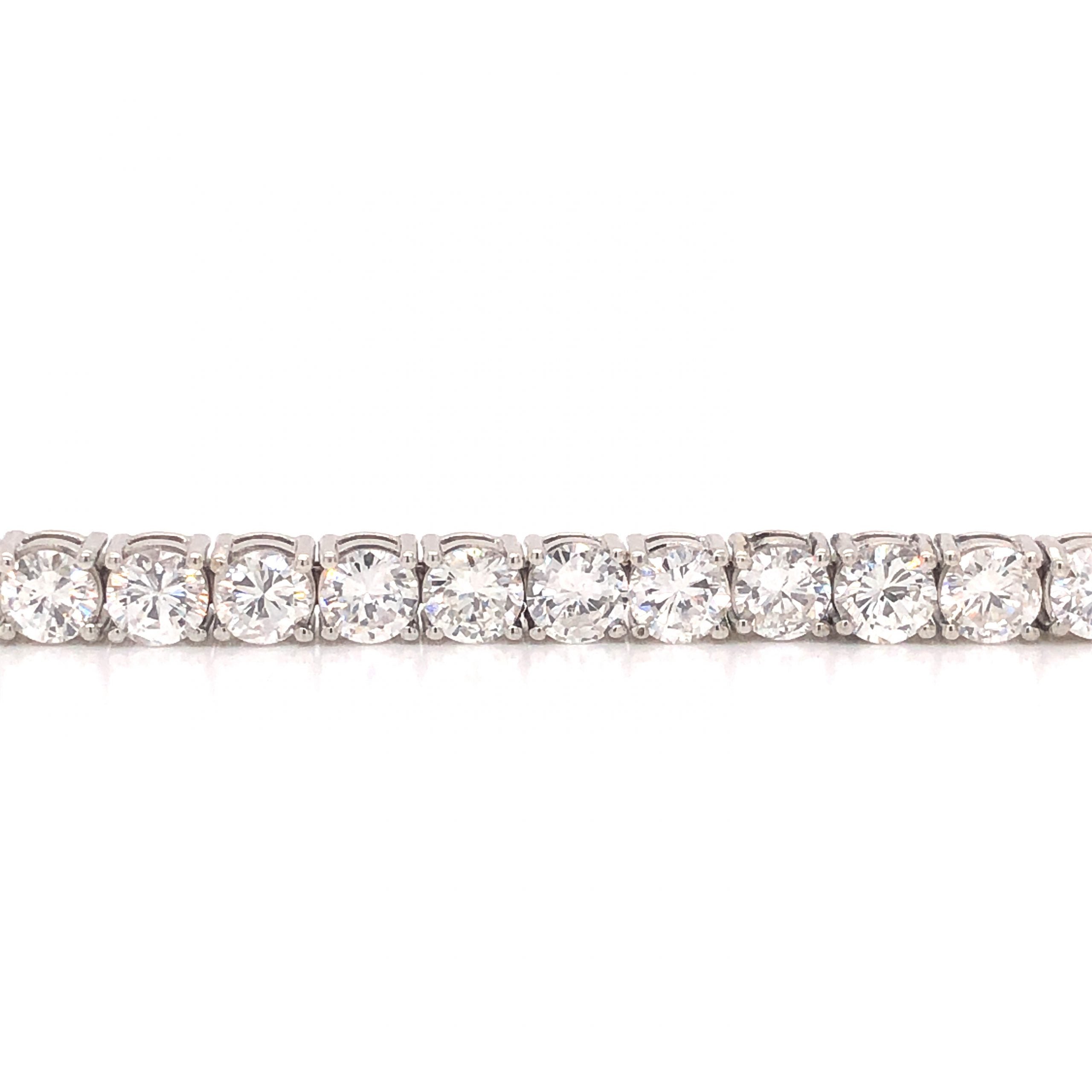 Brilliant cut diamond tennis bracelet. - Bukowskis