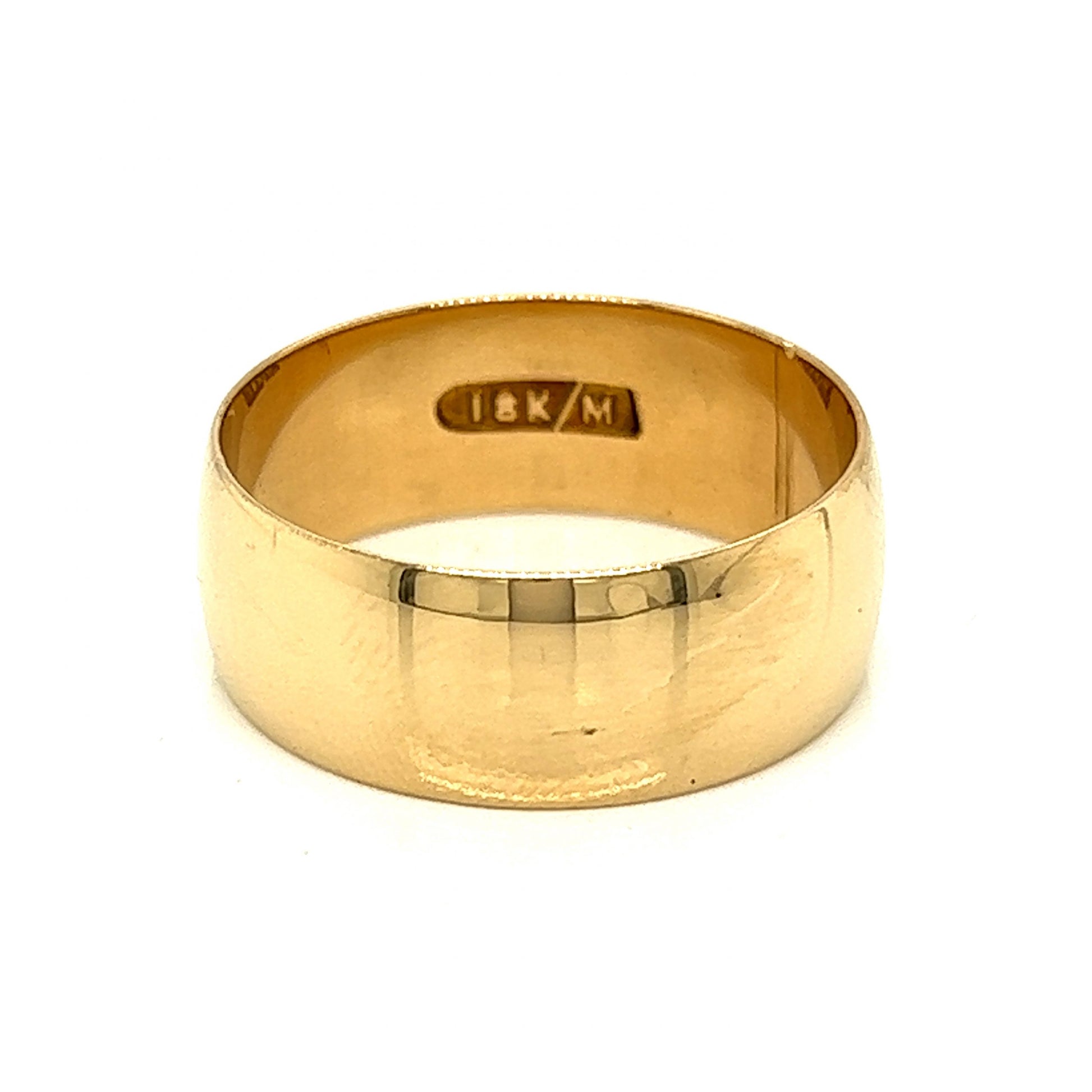 Men's Victorian Wide Wedding Band in 18k Yellow GoldComposition: 18 Karat Yellow Gold Ring Size: 10 Total Gram Weight: 6.8 g Inscription: 18K/M
      