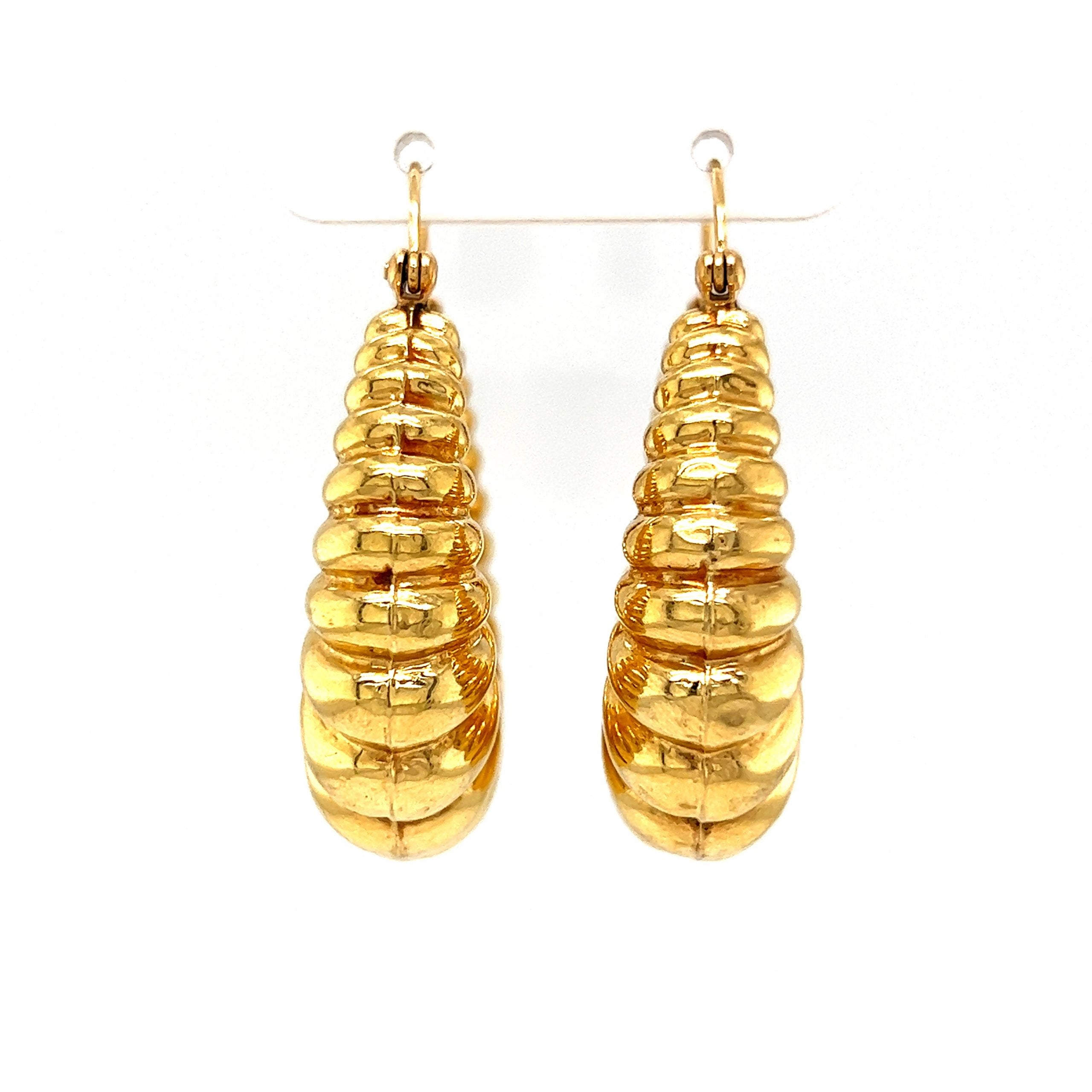 Gold scalloped hoop on sale earrings