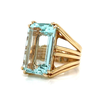 Mid-Century Aquamarine Cocktail Ring in 14k Yellow Gold