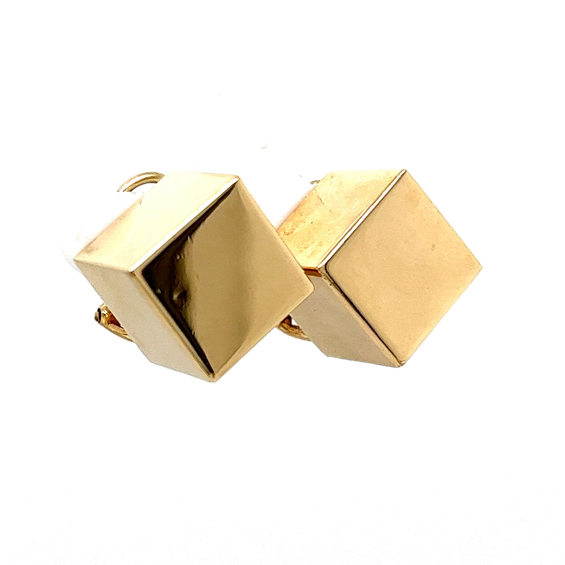 Cube Stud Earrings in 14k Yellow GoldComposition: 14 Karat Yellow Gold Total Gram Weight: 9.2 g Inscription: 14k
      