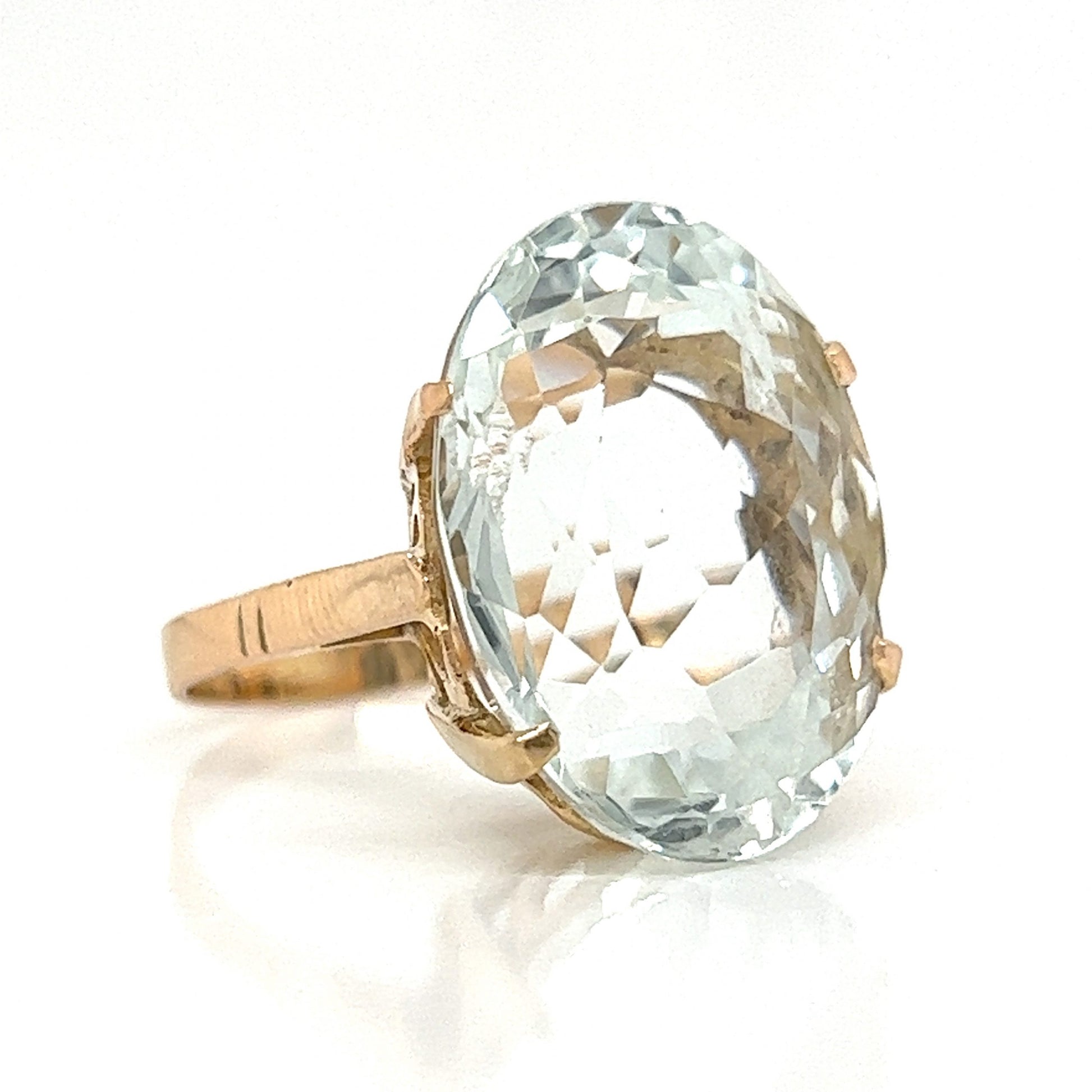 Vintage Pale Aquamarine Cocktail Ring in 14k Yellow Gold