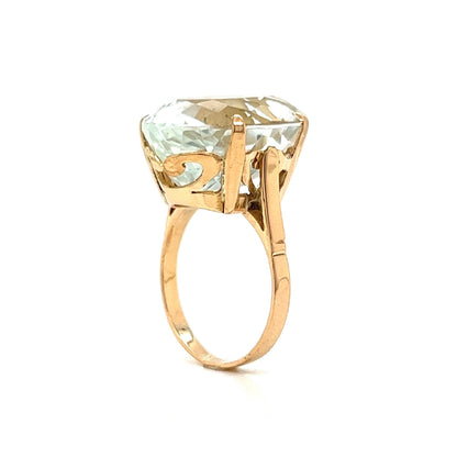 Vintage Pale Aquamarine Cocktail Ring in 14k Yellow Gold