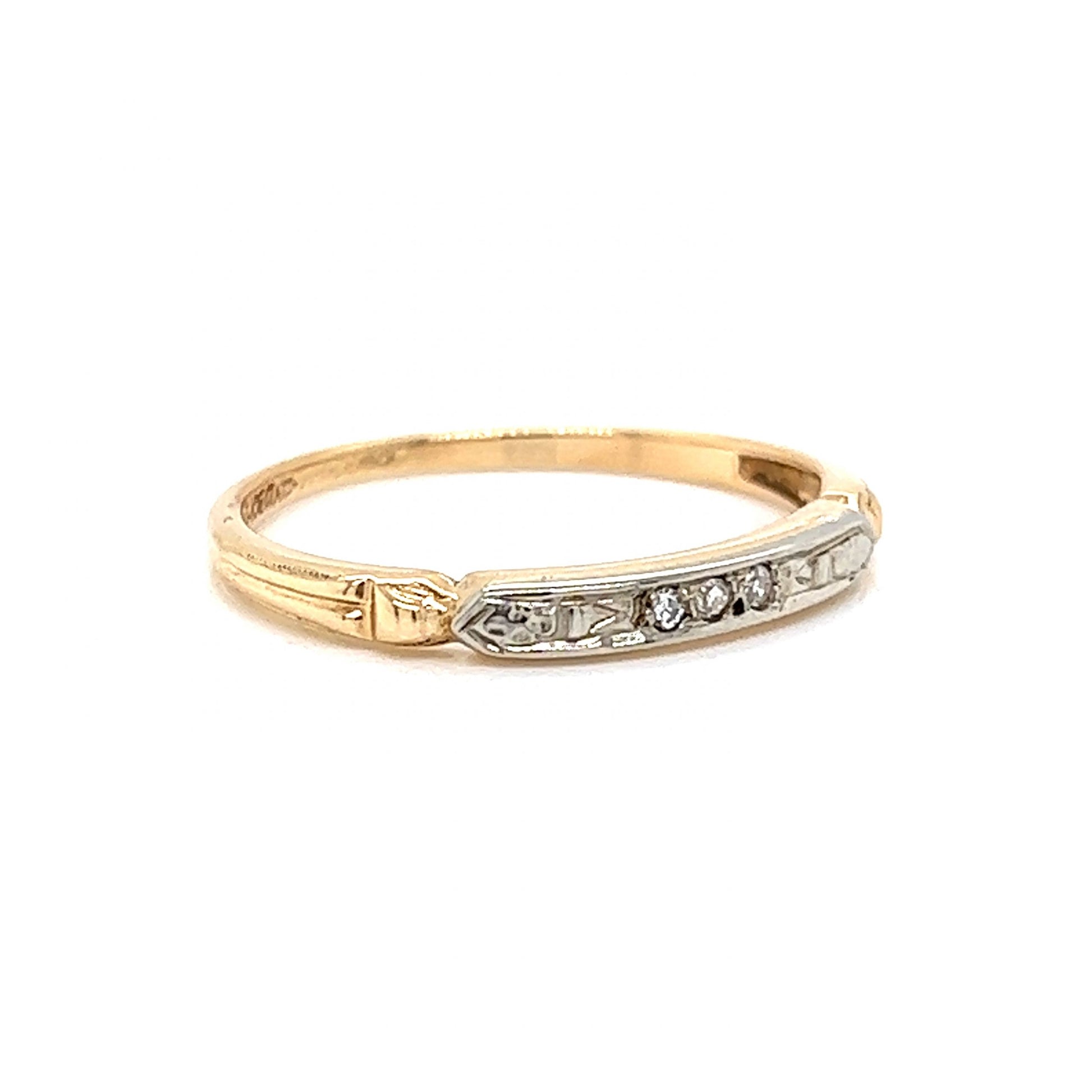 Retro Three Sone Diamond Wedding Band in 14k Gold