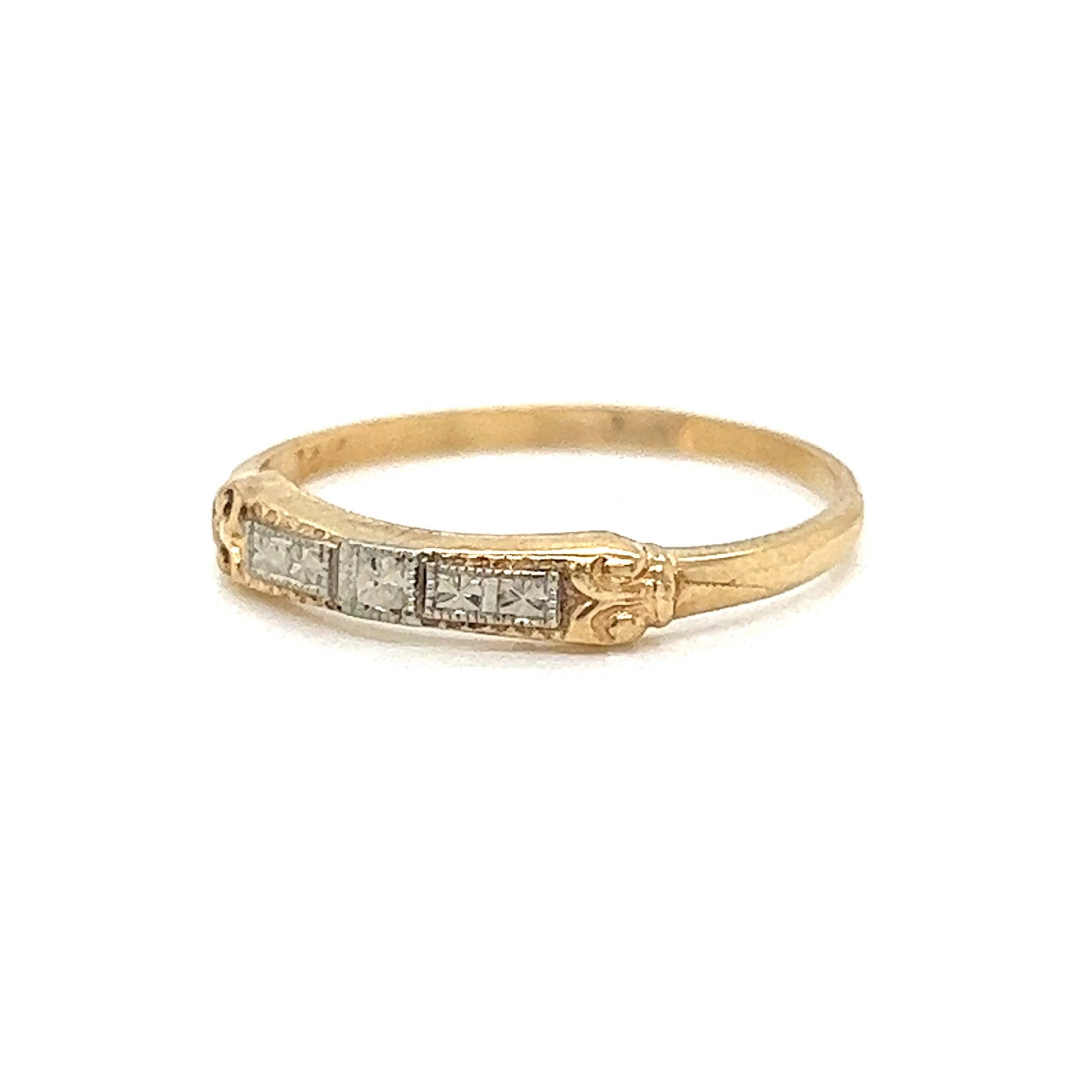 Retro Two-Toned Delicate Wedding Band in 14k Gold