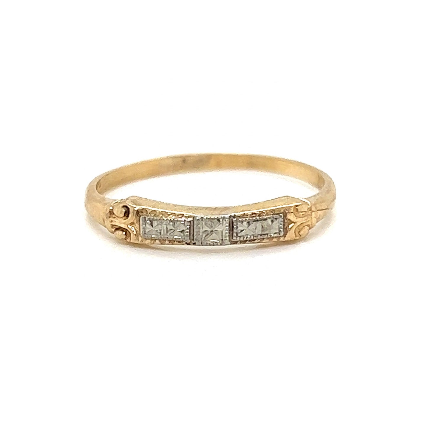 Retro Two-Toned Delicate Wedding Band in 14k Gold