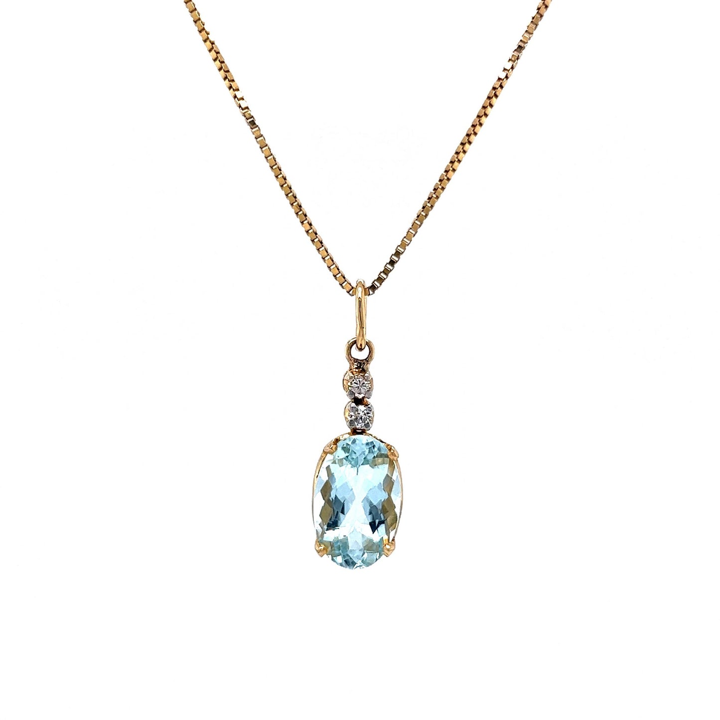 Elegant Aquamarine Pendant Necklace in 14k Yellow Gold