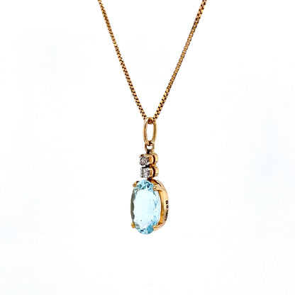 Elegant Aquamarine Pendant Necklace in 14k Yellow Gold