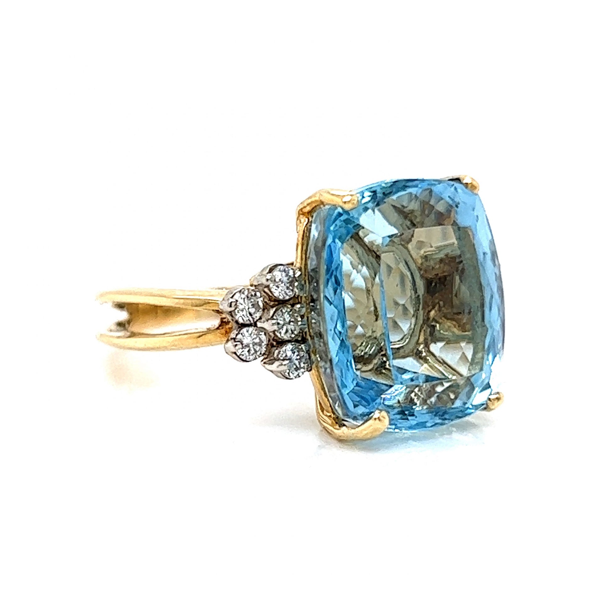 Cushion Cut Aquamarine & Diamond Cocktail Ring in 14k Gold