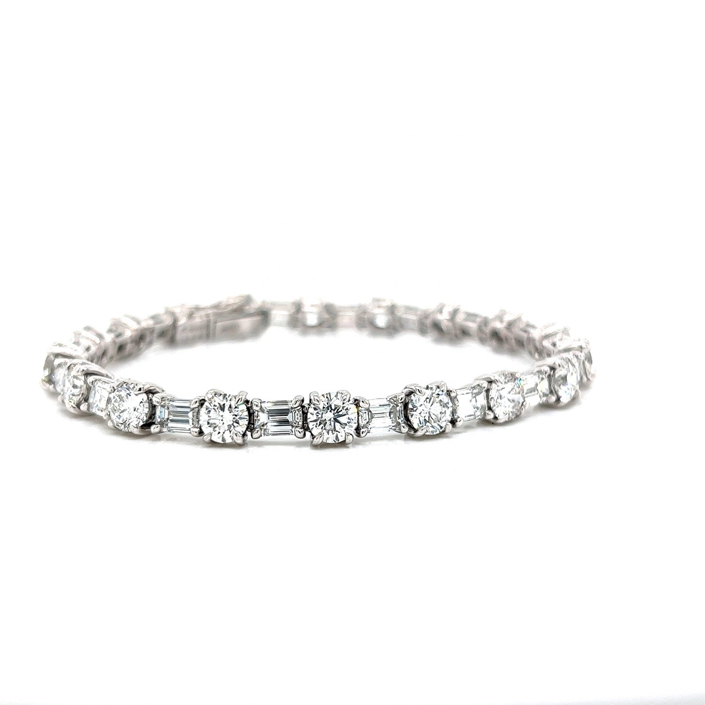 Emerald & Round Brilliant Cut Diamond Bracelet in Platinum