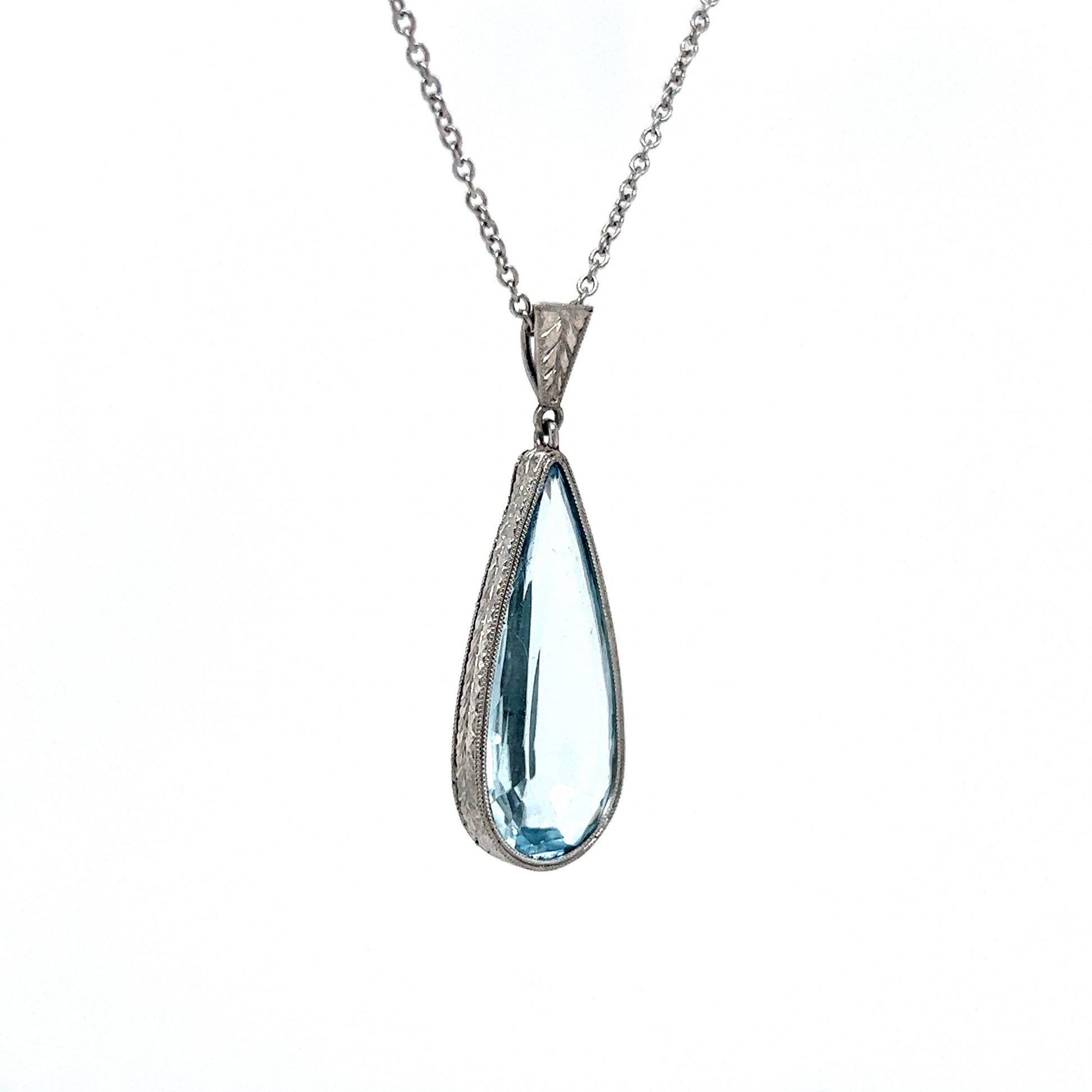 Art Deco Pear Cut Aquamarine Pendant Necklace in Platinum