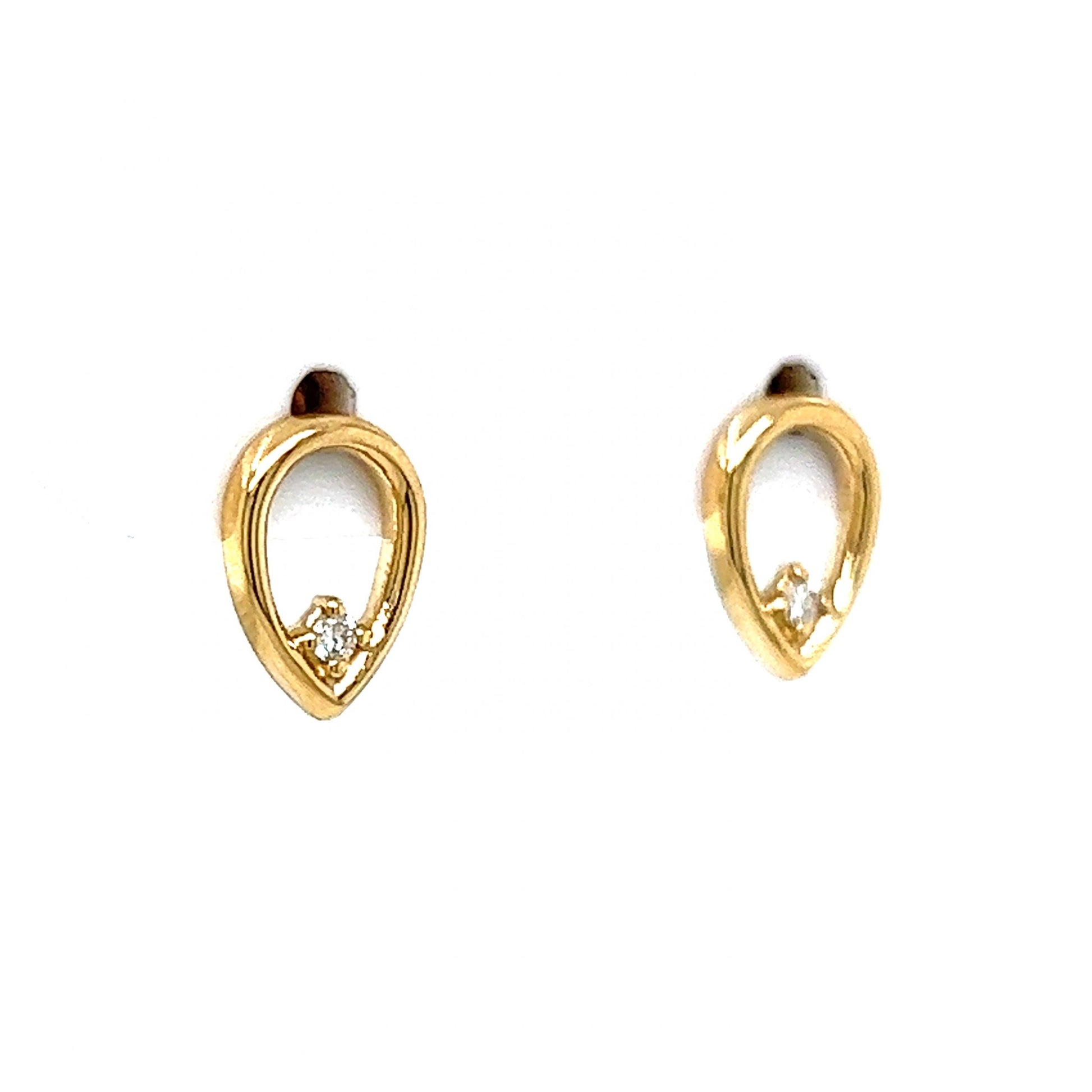 Pear Shaped Diamond Stud Earrings in 14k Yellow Gold