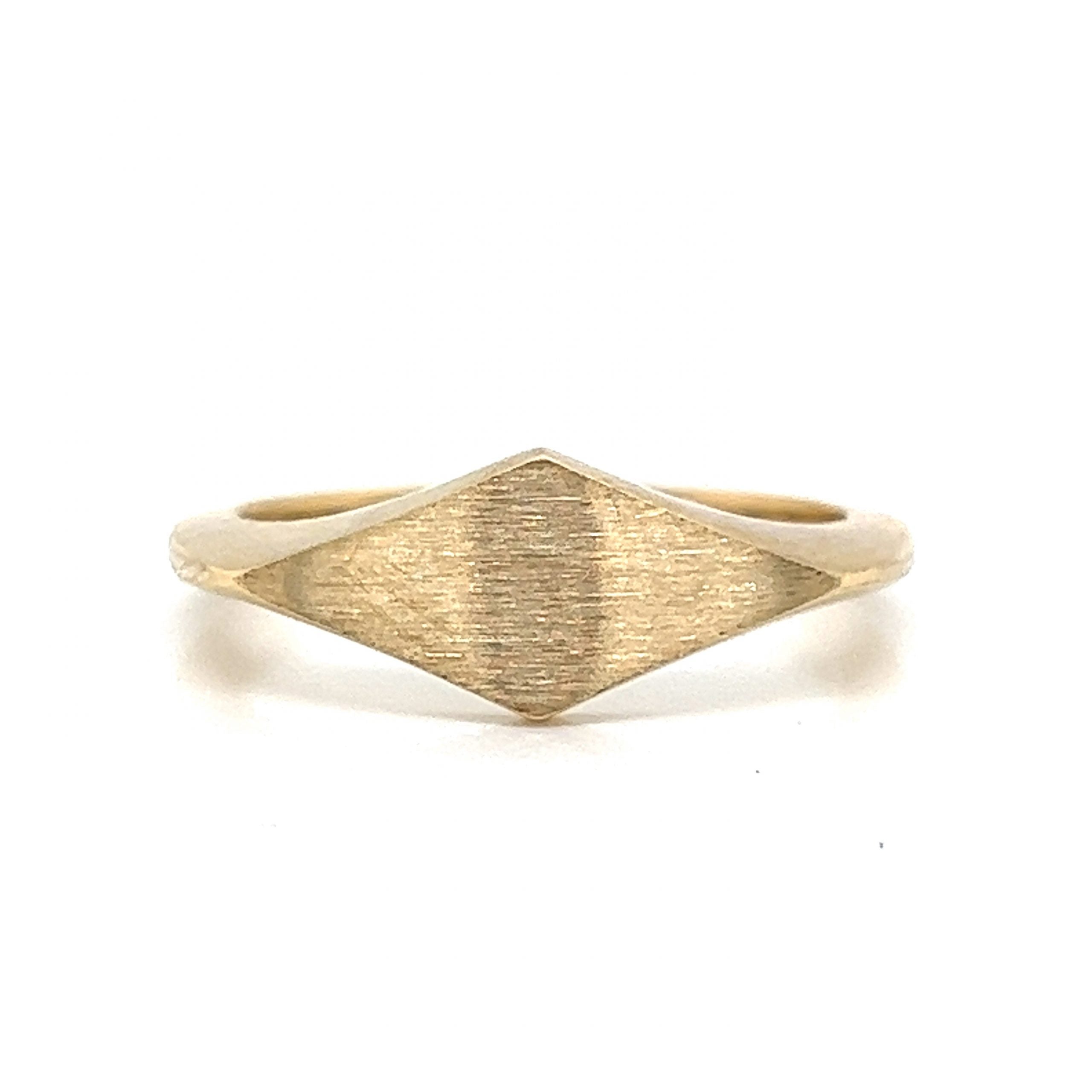 Kite Shaped Signet Ring in 14k Yellow Gold – Filigree Jewelers