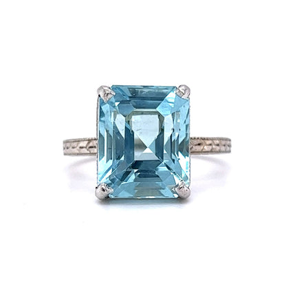 Art Deco Engraved Aquamarine Cocktail Ring in 14k White Gold