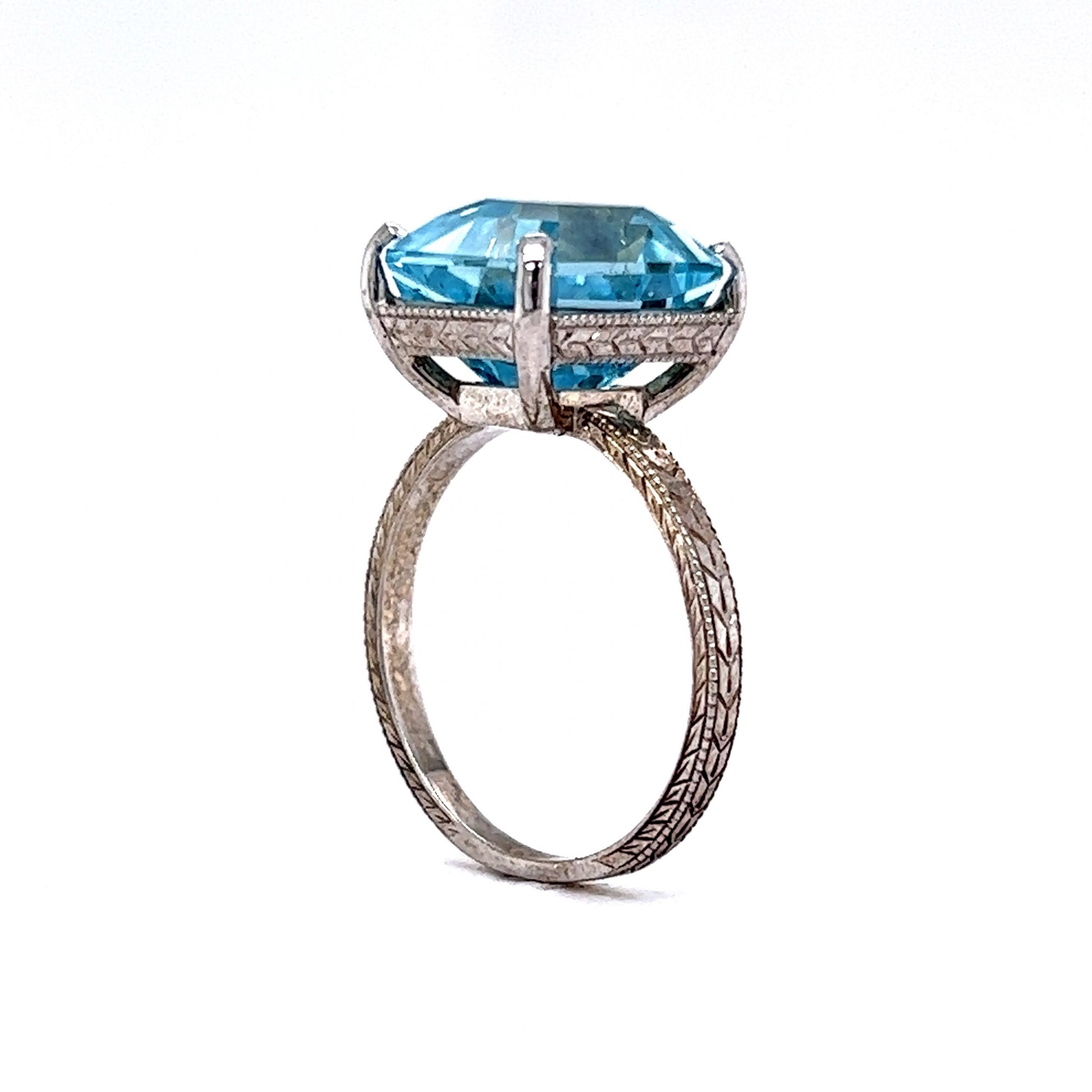 Art Deco Engraved Aquamarine Cocktail Ring in 14k White Gold