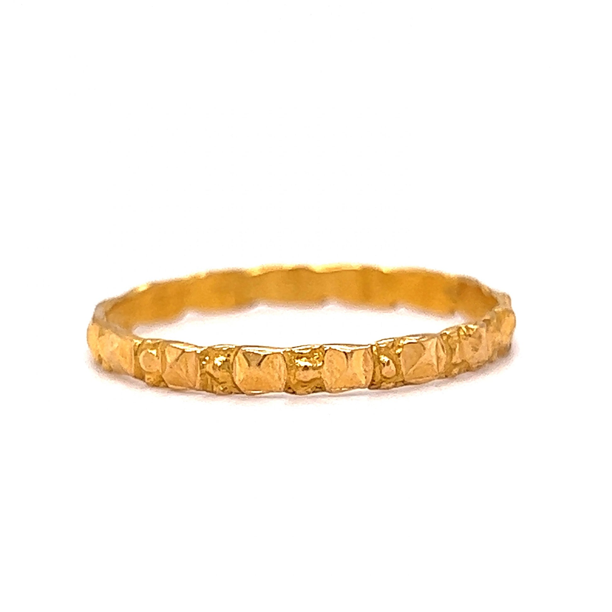 Men's Vintage Textured Wedding Band in 18k Yellow Gold