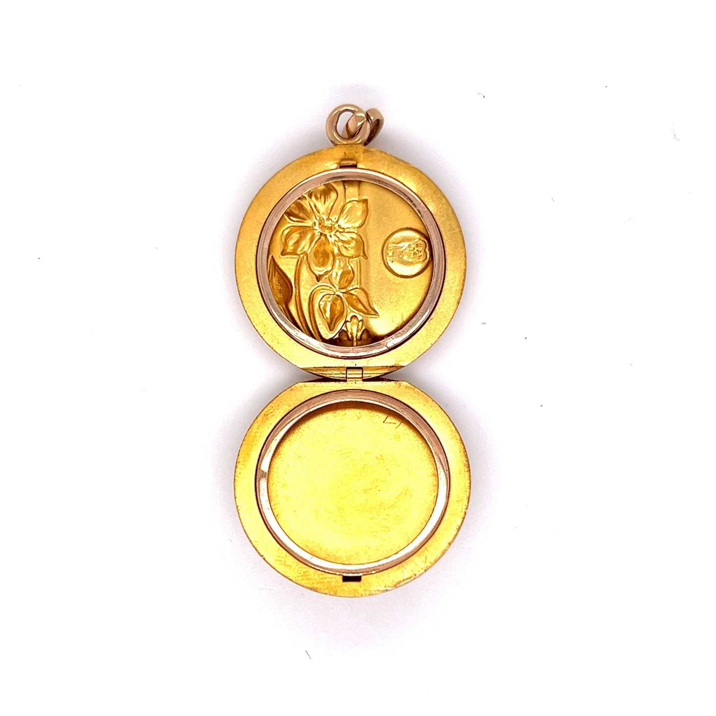 Art Nouveau Round Locket Pendant in 14k Yellow Gold