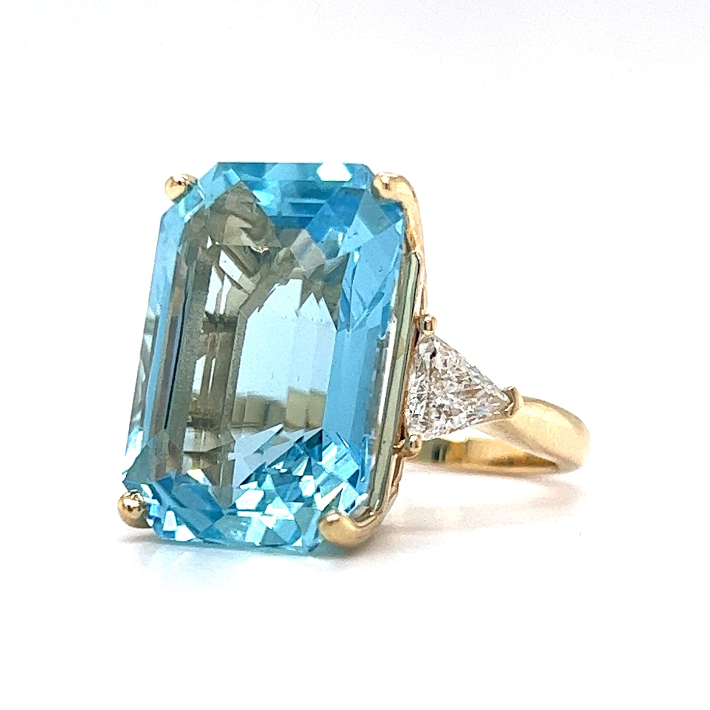 19.82 Aquamarine & Trilliant Cut Diamond Ring in 14k Yellow Gold