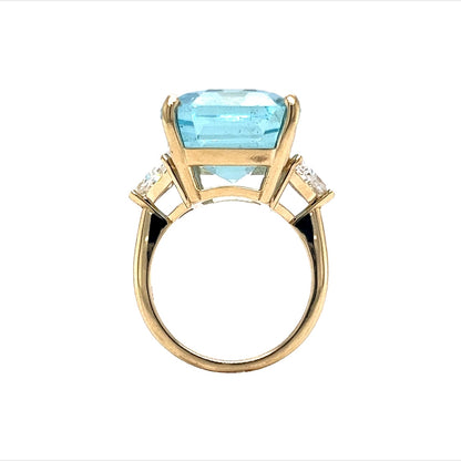 Aquamarine & Trilliant Cut Diamond Ring in 14k Yellow Gold