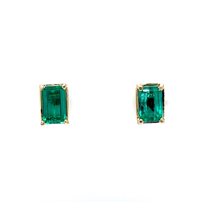 Classic Emerald Stud Earrings in 14k Yellow Gold