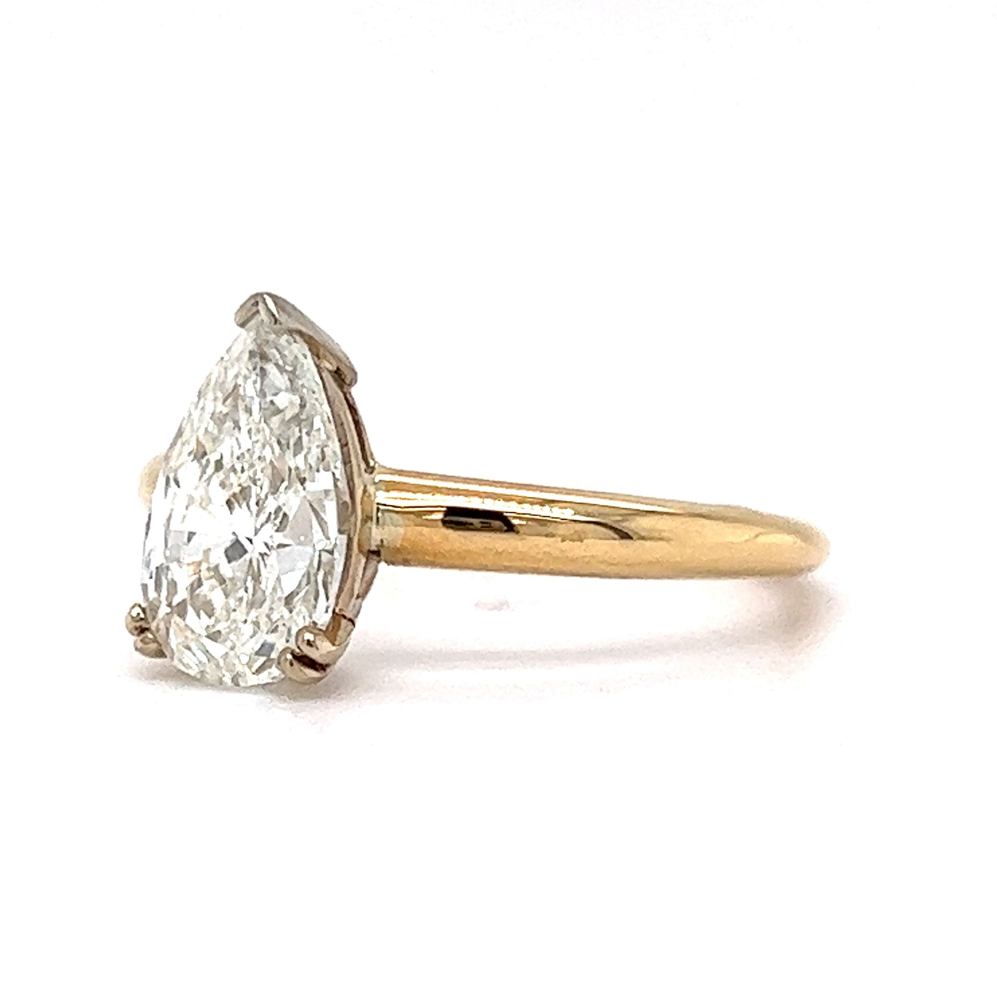 2.00 Pear Cut Diamond Engagement Ring in 18k Yellow Gold