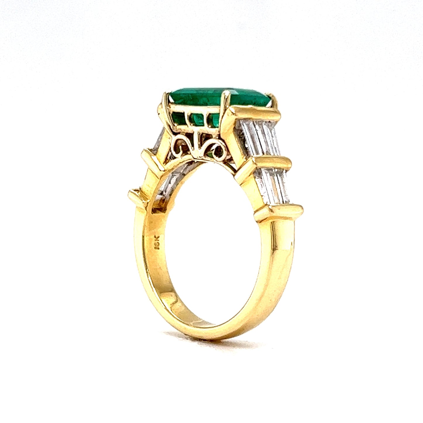 2.00 Emerald & Diamond Cocktail Ring in 18k Yellow Gold