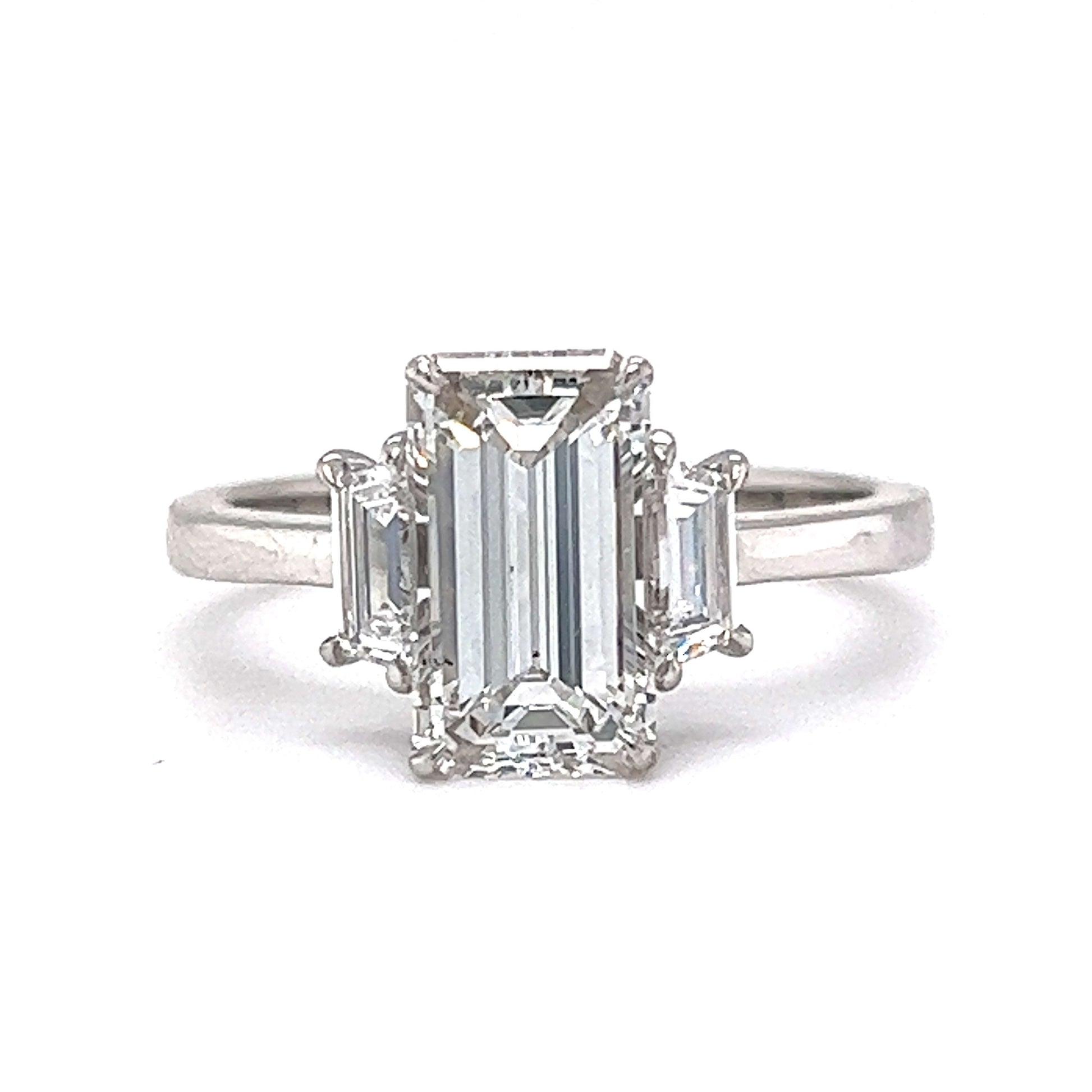 eiwit Jurassic Park schot 2.02 Emerald Cut Diamond Engagement Ring in 18k White Gold - Filigree  Jewelers