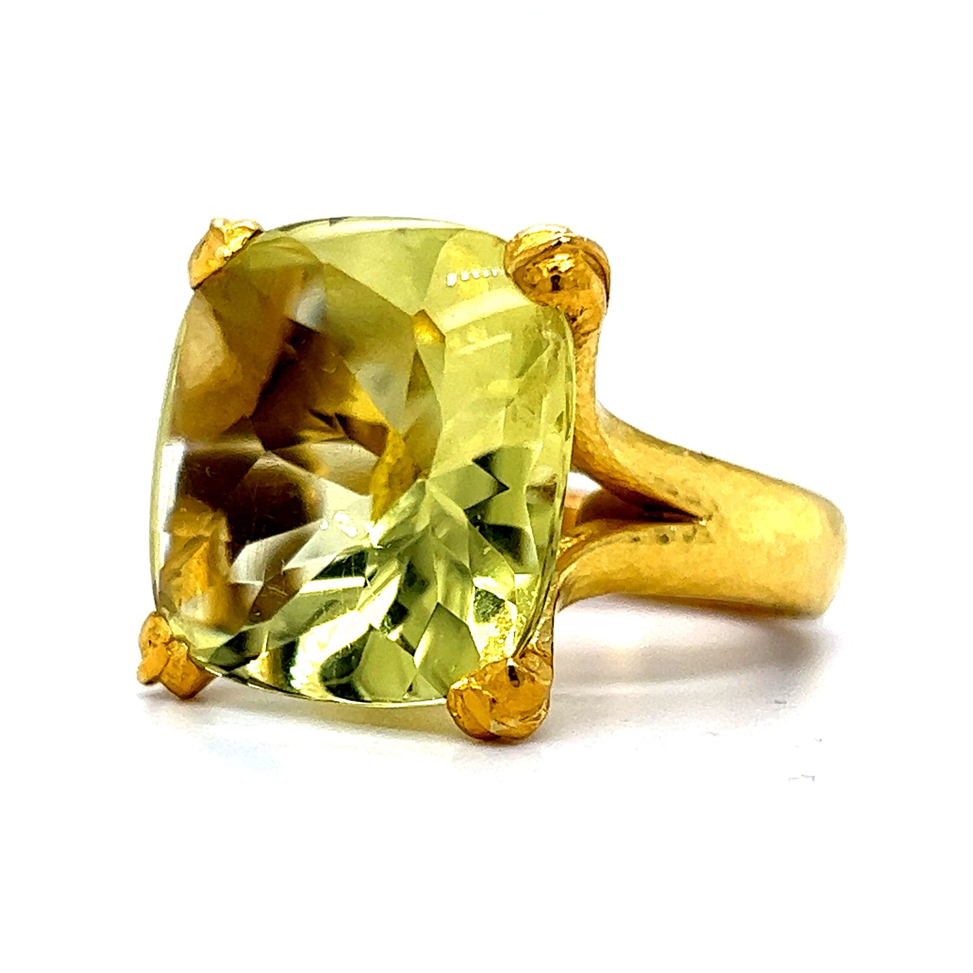 Elizabeth Locke Lemon Quartz Ring 19k Yellow Gold