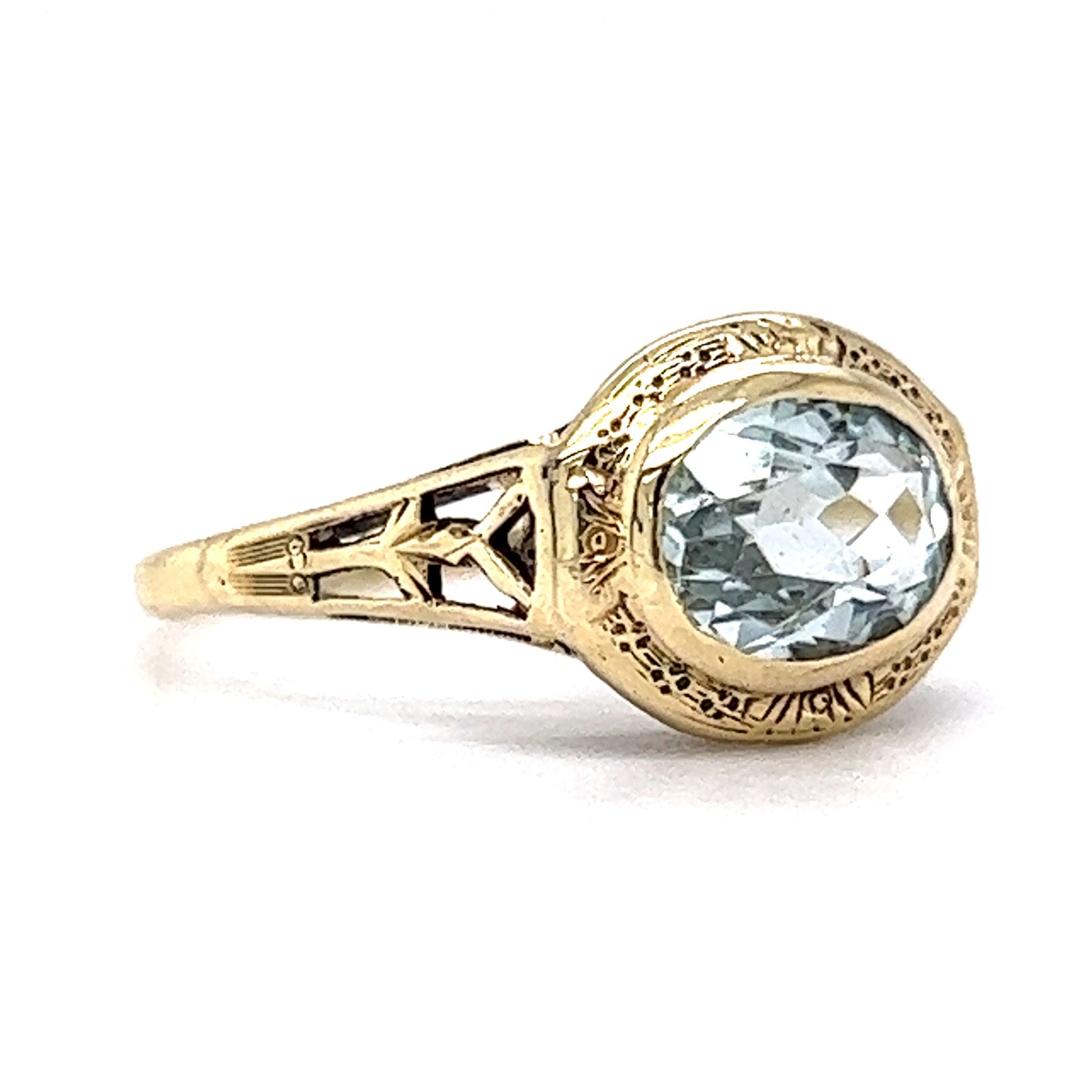 Art Deco Oval Cut Aquamarine Ring in 14k Yellow Gold