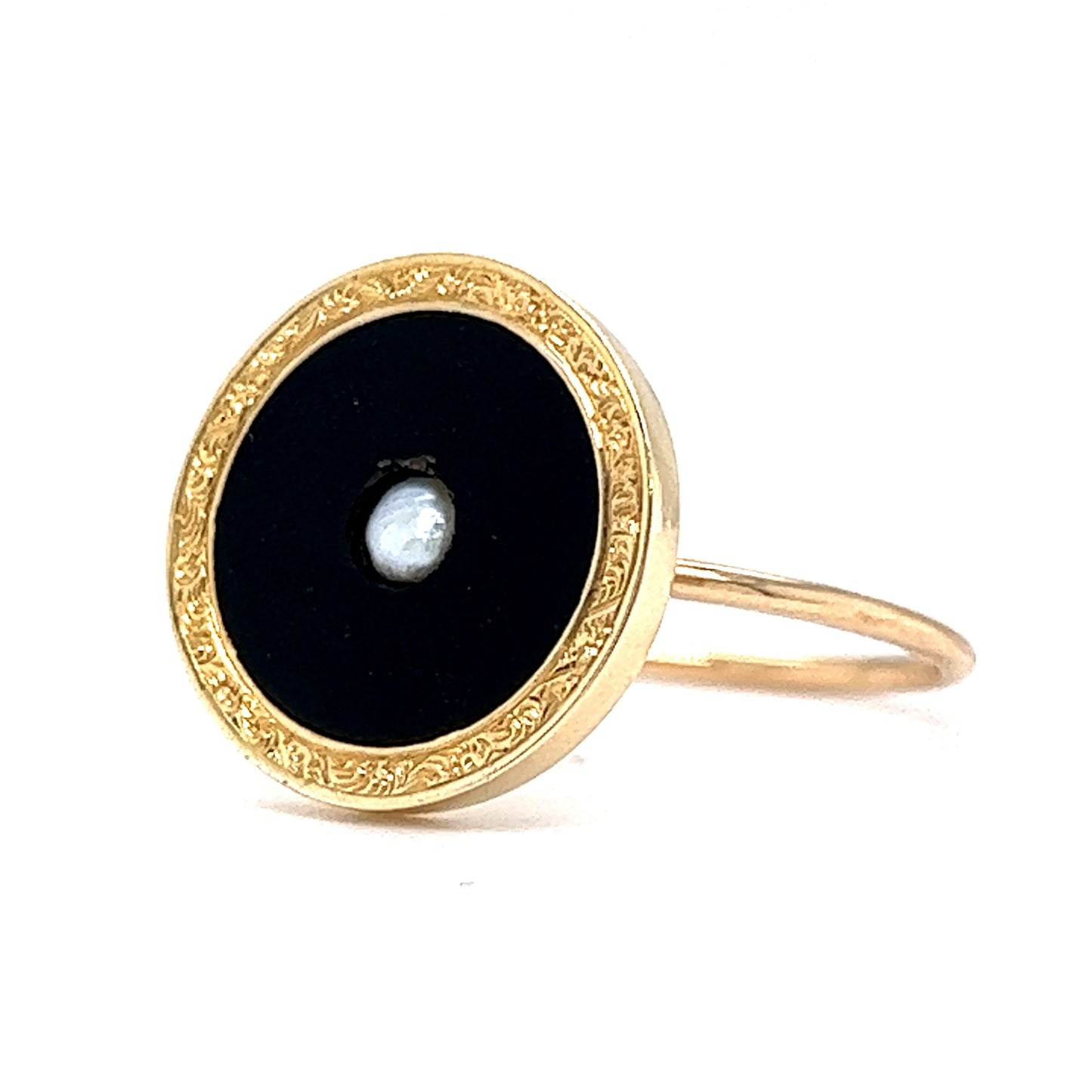 Victorian Round Onyx & Pearl Ring in 14k Yellow Gold