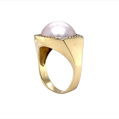 Pearl w/ Round Brilliant Diamond Cocktail Ring Yellow Gold