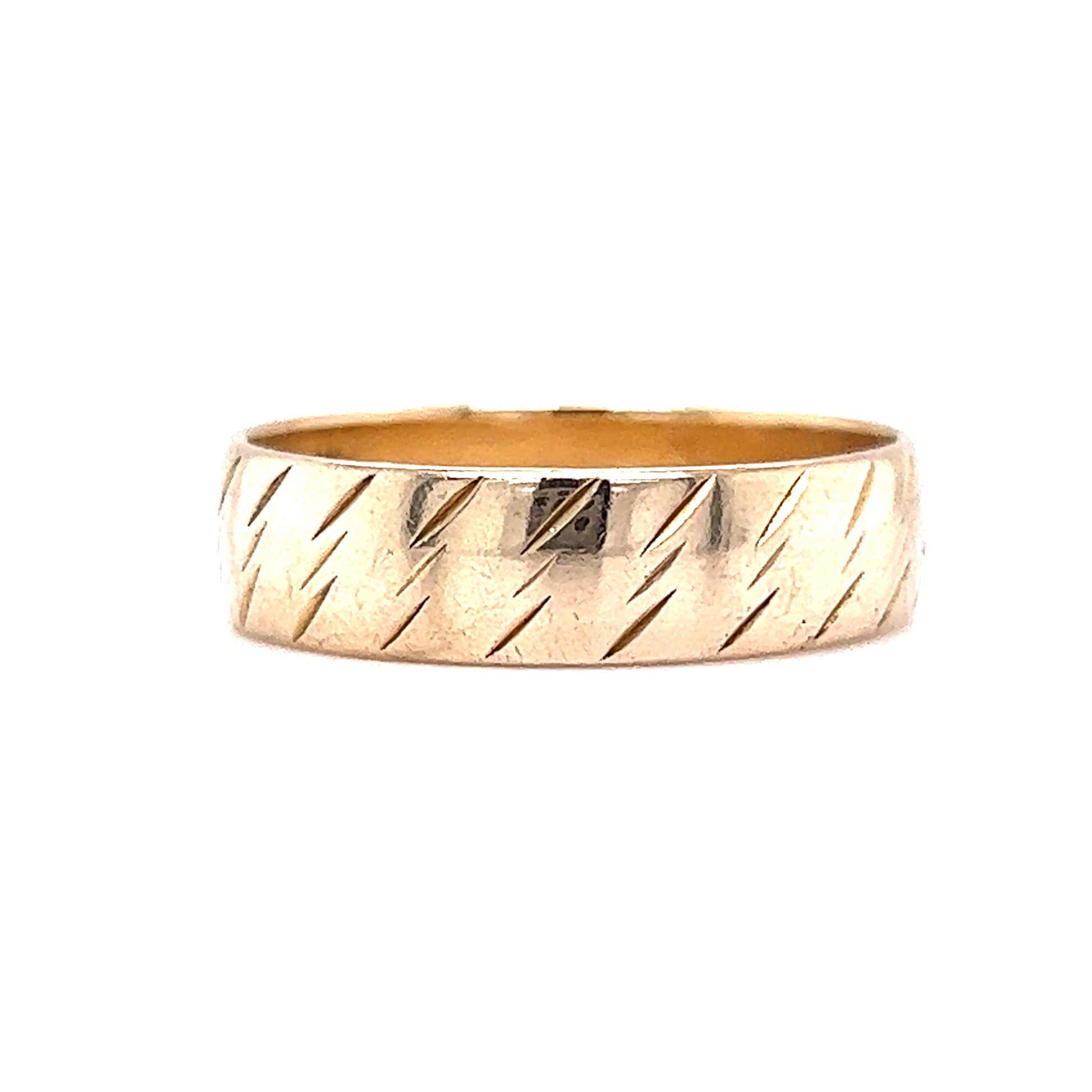 Men's Mid-Century Etched Wedding Band in 14k Yellow Gold