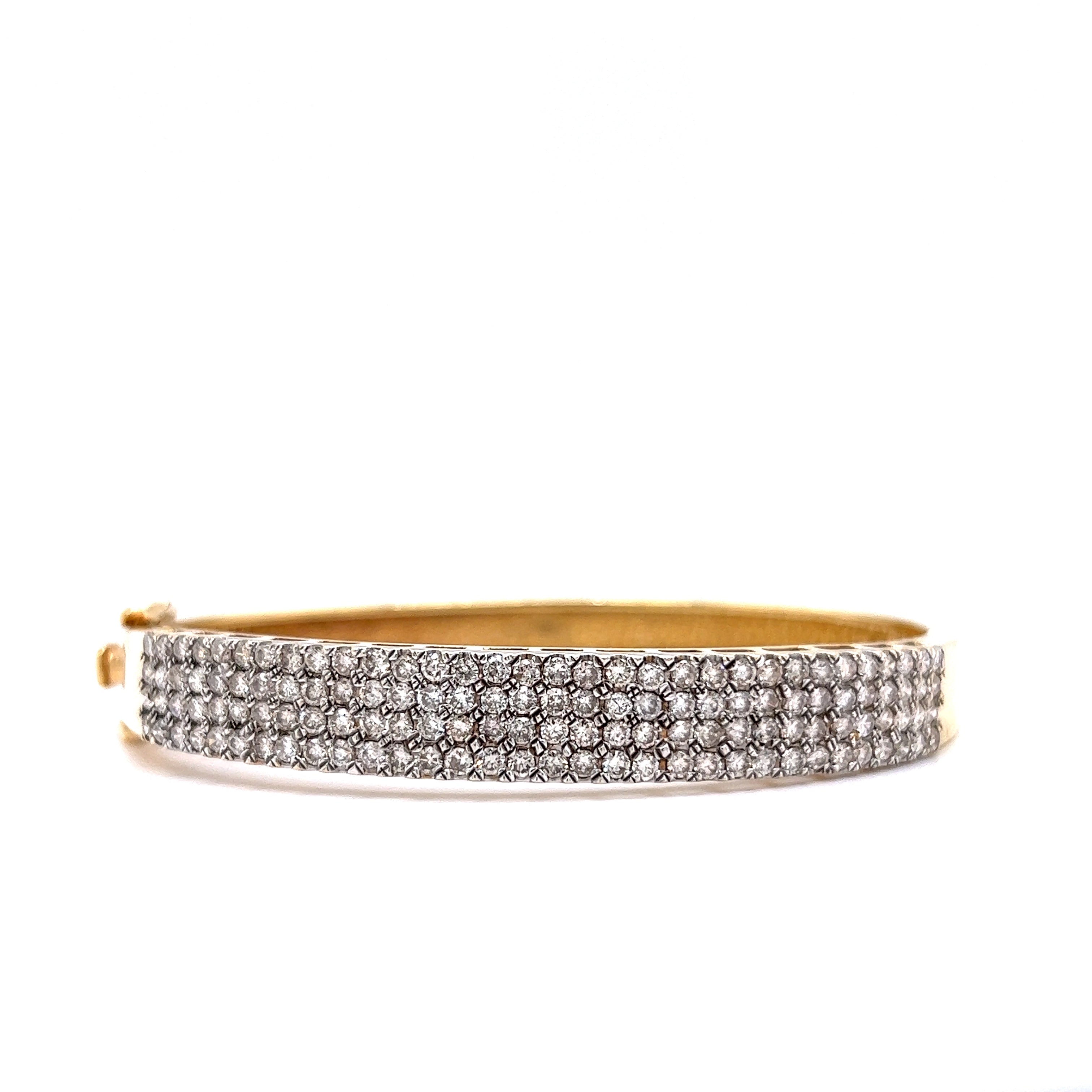 Yellow Gold Solitaire Diamond Bangle, Packaging Type: Box at Rs  250000/piece in Mumbai