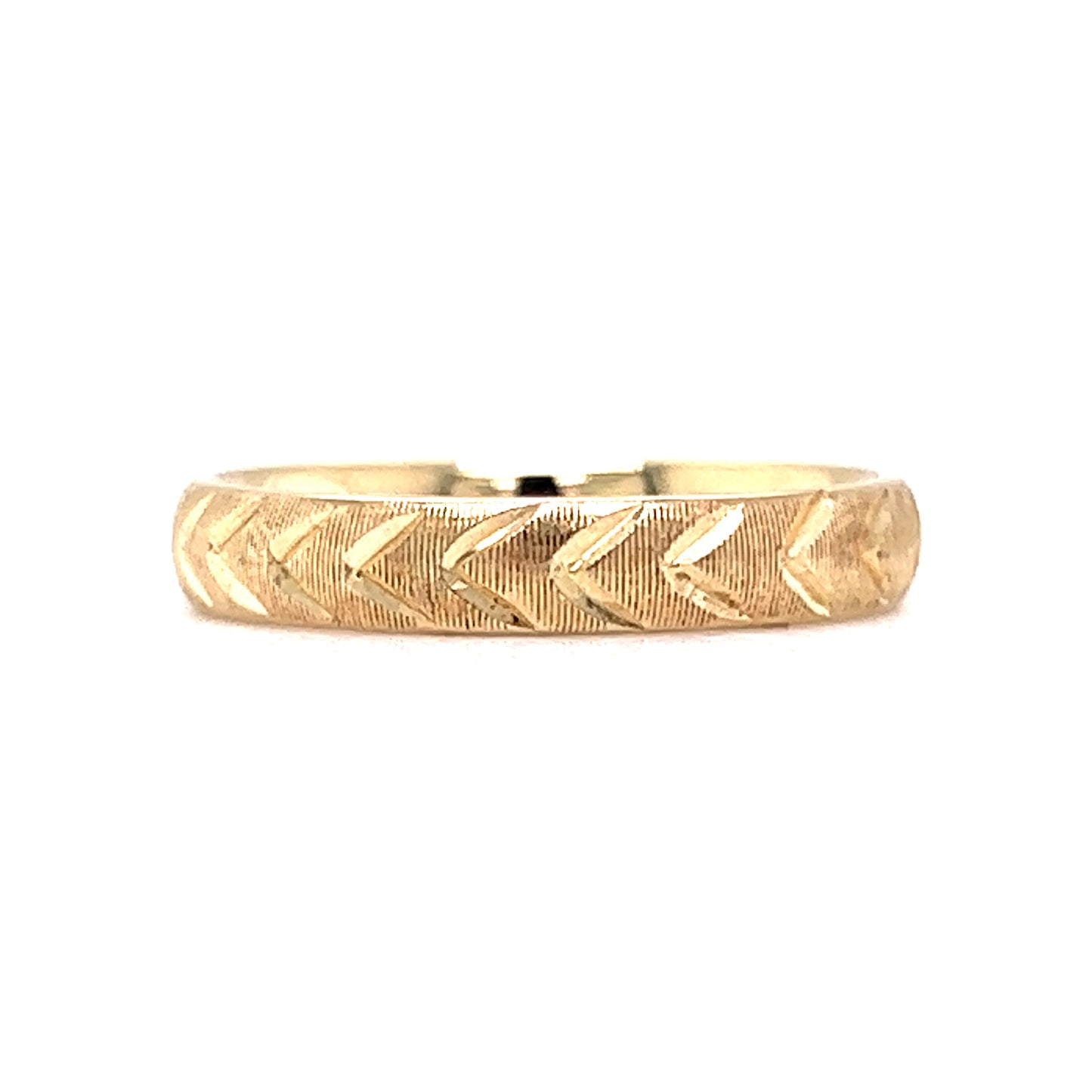 Chevron Engraved Wedding Band in 14k Yellow Gold