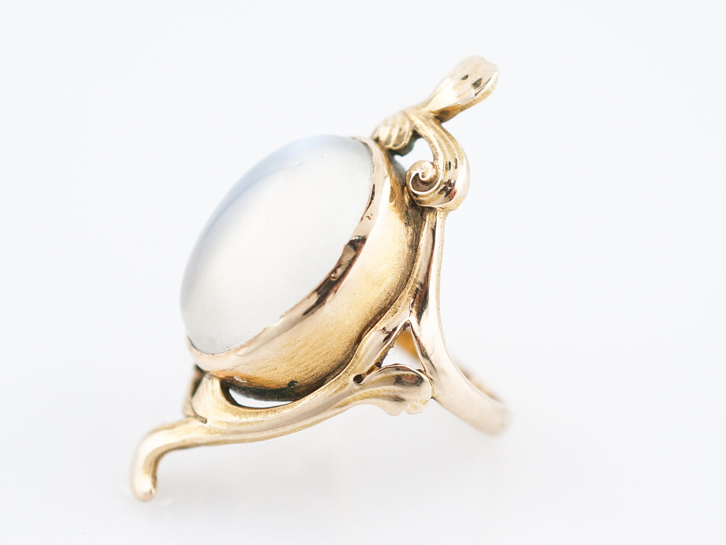 Antique Art Nouveau Cocktail Ring Cabochon Moonstone in 14k Yellow Gold