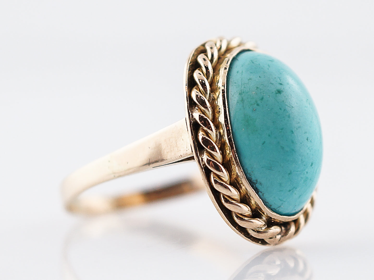 Vintage Right Hand Ring Retro 6.00 Cabochon Oval Cut Turquoise in 14K Yellow Gold